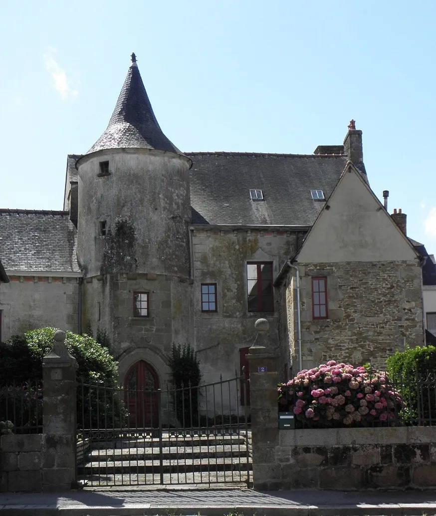 Photo showing: Logis de la Cour-Guinetaie, place Clémenceau à Antrain (35).