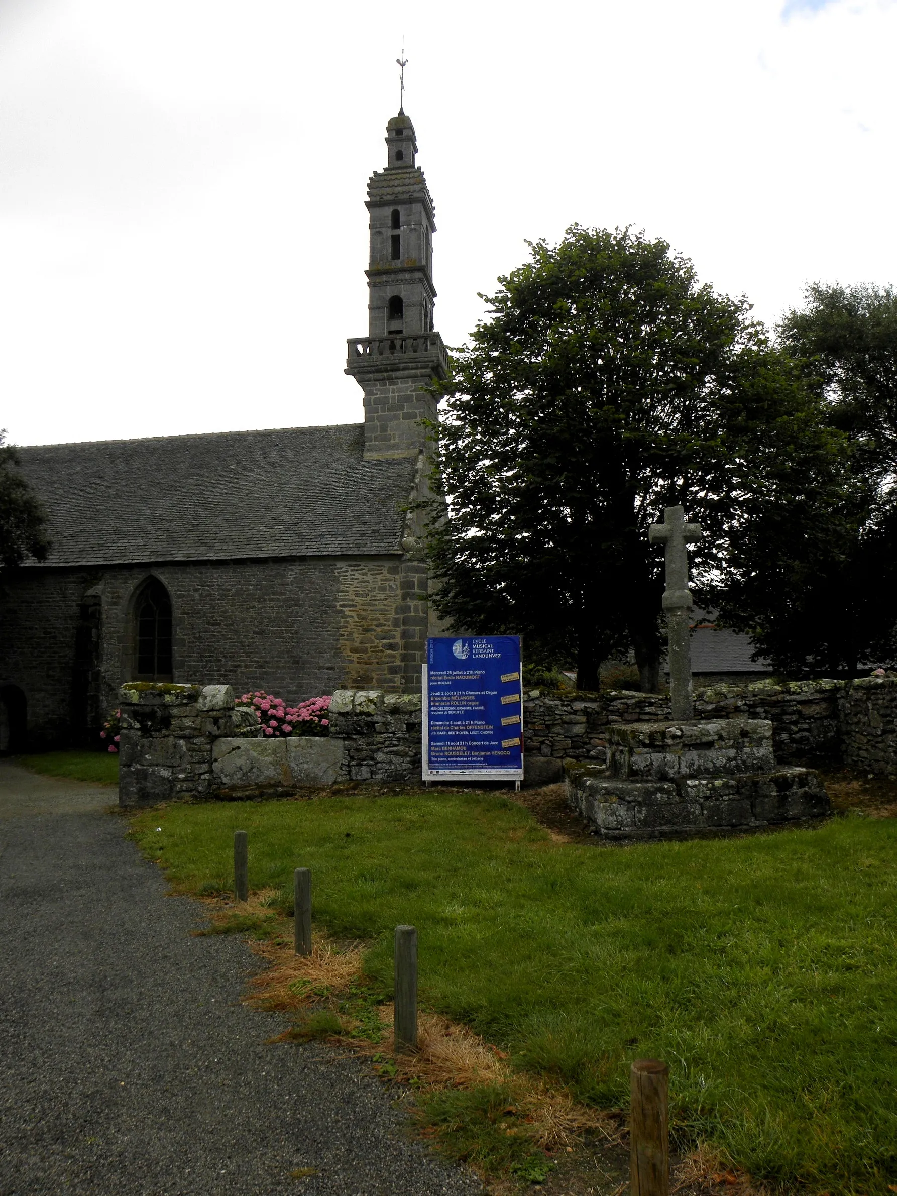 Photo showing: Chapelle Notre-Dame-de-Kersaint en Landunvez (29). Vue méridionale.