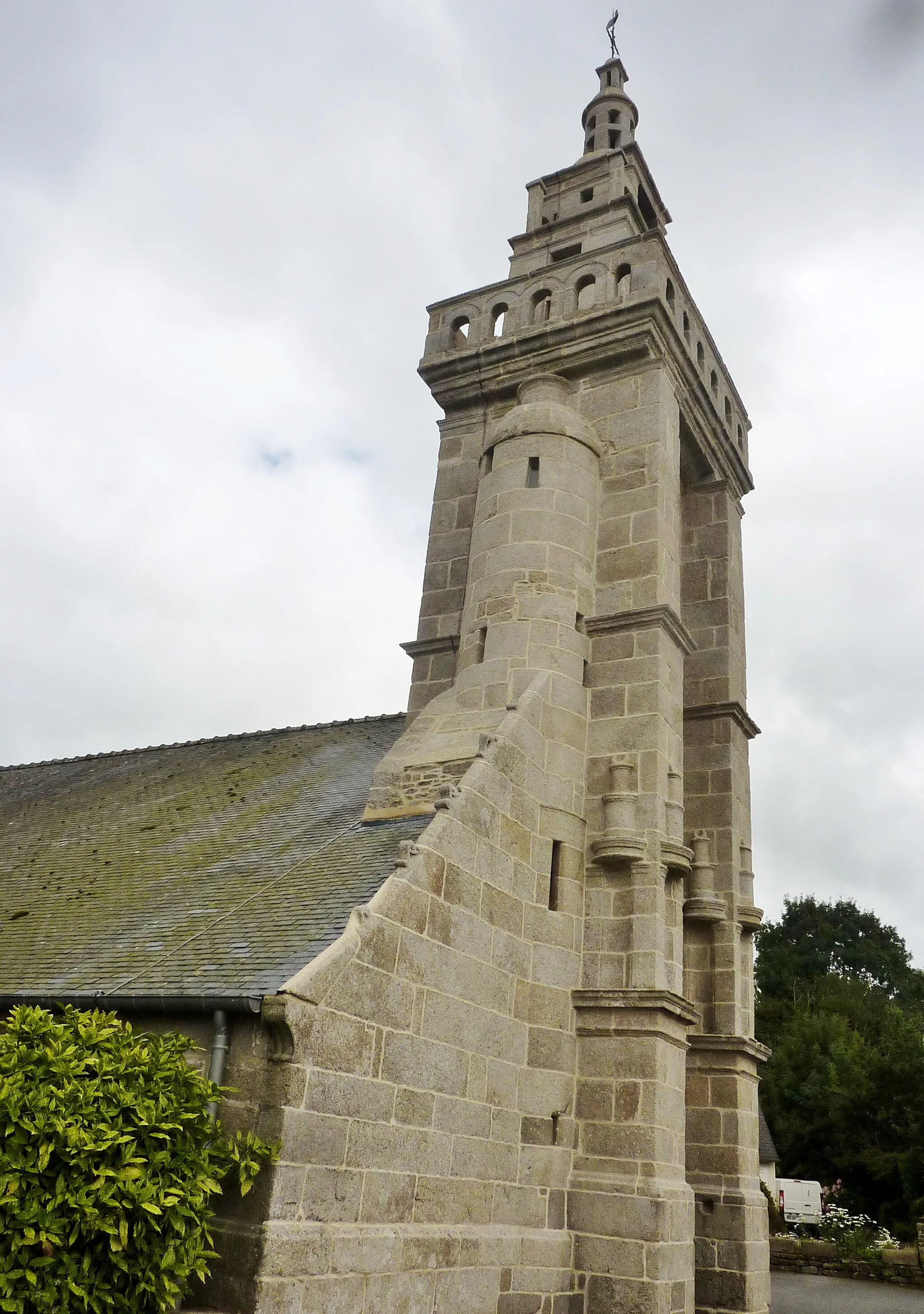 Photo showing: Plouider : chapelle Saint-Fiacre à Pont-du-Châtel, le clocher.