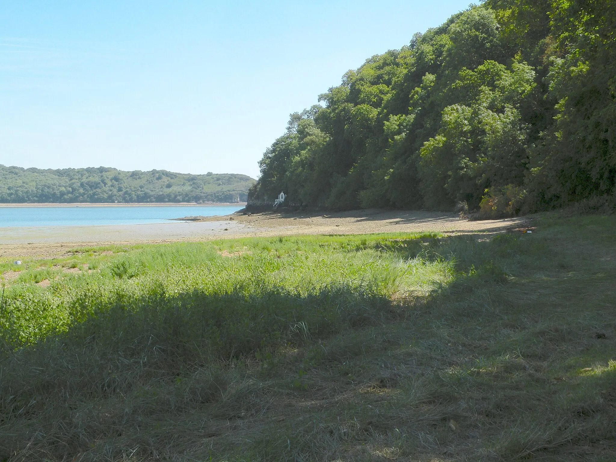 Photo showing: La grève de Morlet à Langrolay-sur-Rance.