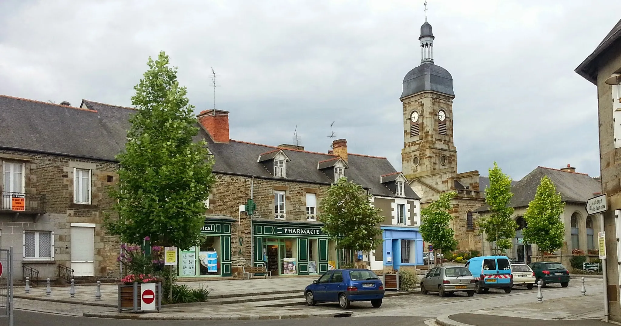 Photo showing: Pleine-Fougères