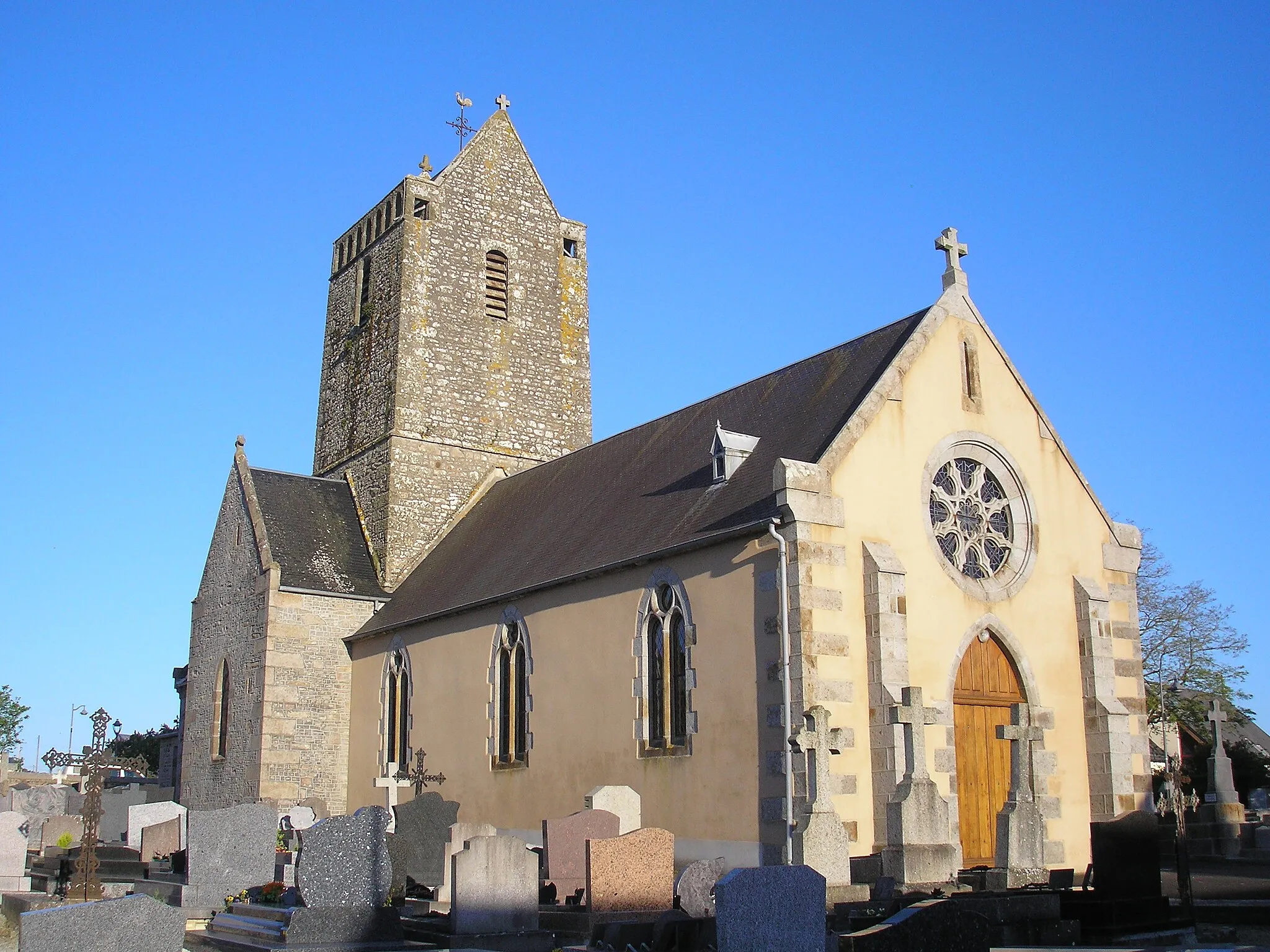 Photo showing: Marcey-les-Grèves (Normandie, France). L'église Saint-Pair.