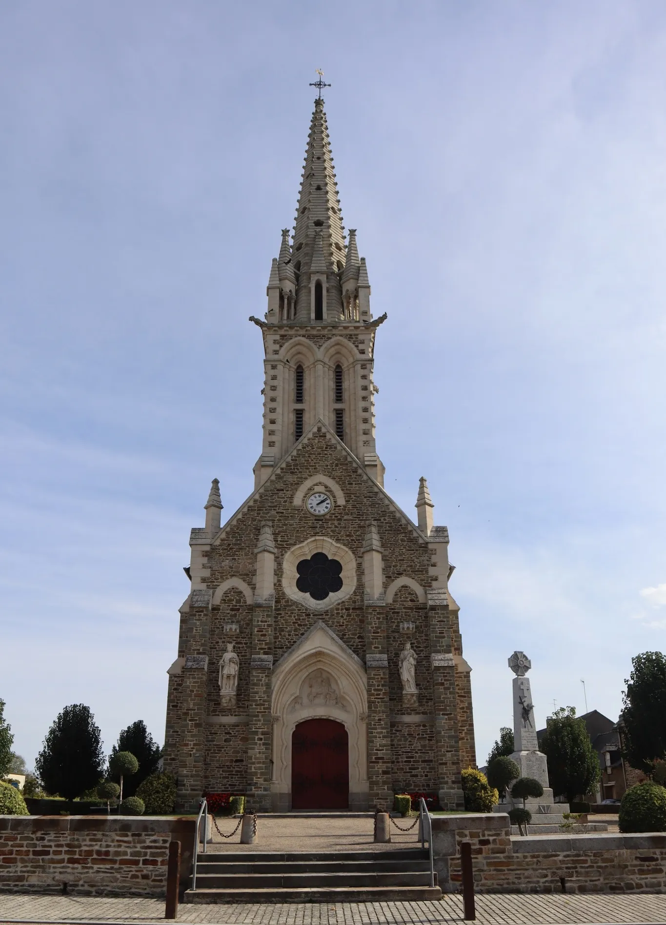 Photo showing: Église Saint-Martin d'Éancé (35). Façade occidentale.
