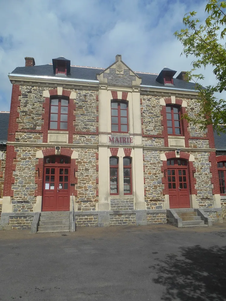 Photo showing: Située au 1 rue de la mairie