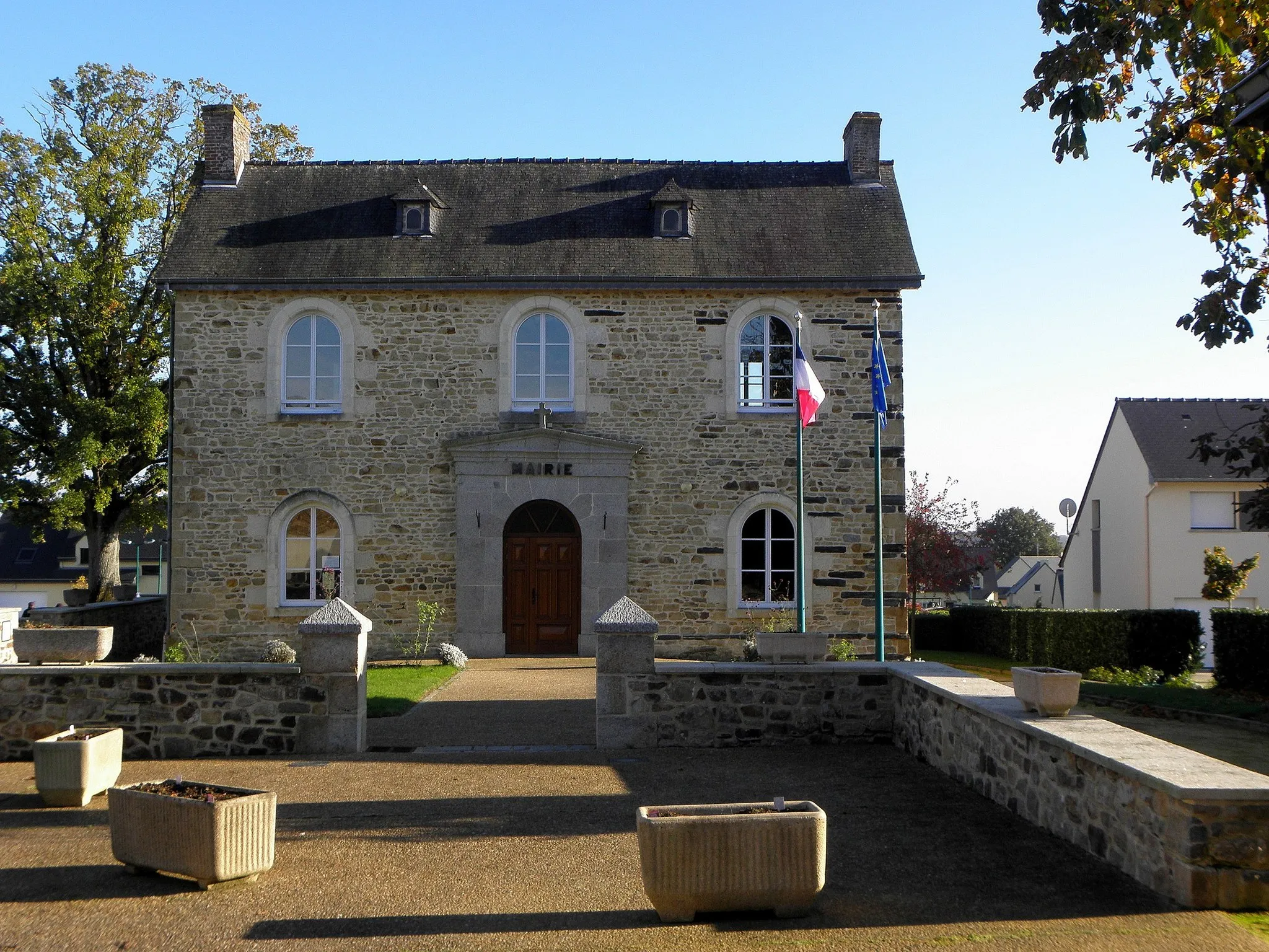 Photo showing: Mairie de Vergéal (35).