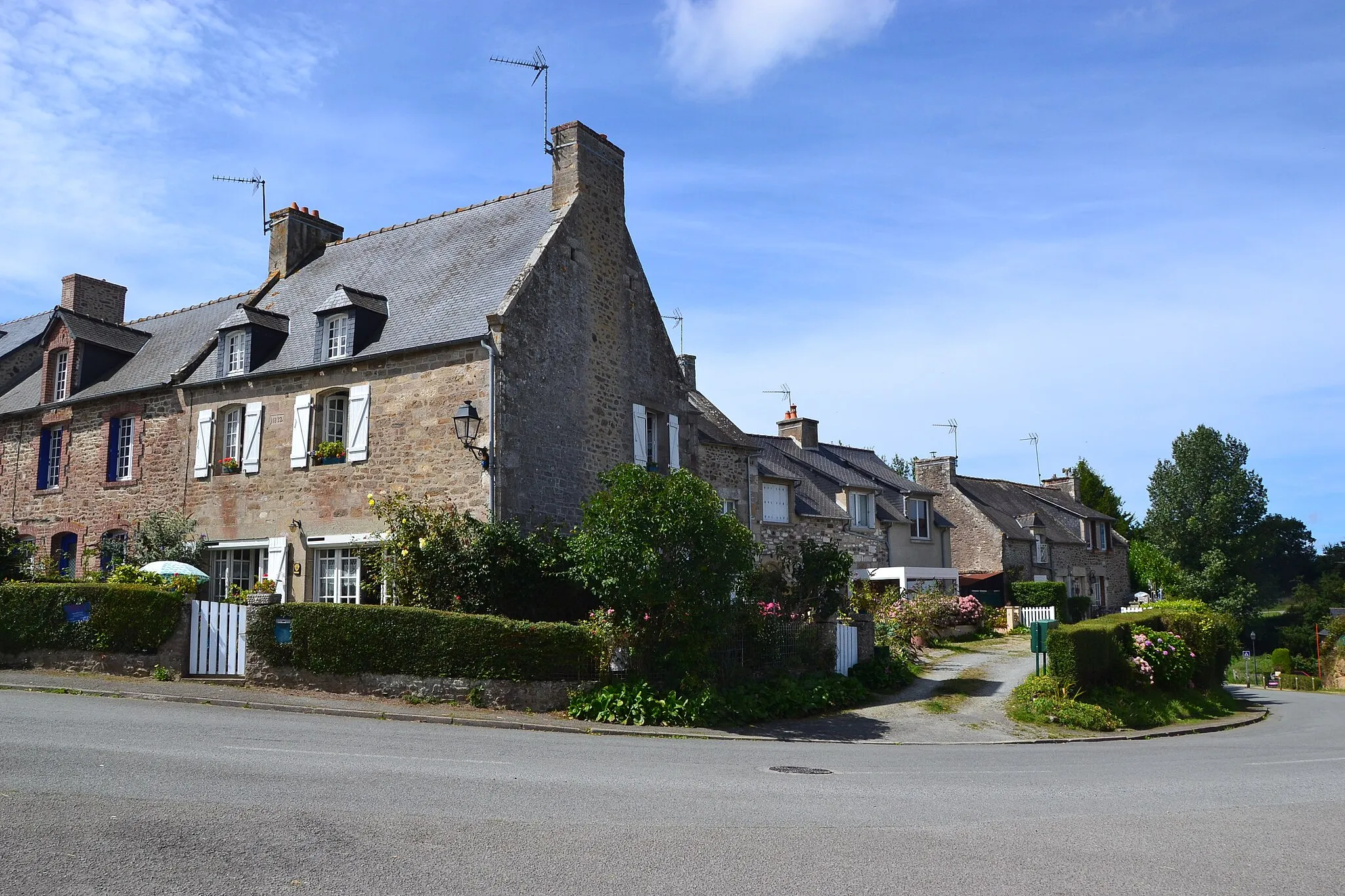 Photo showing: Centre of Plessix-Balisson, municipality of Beaussais-sur-Mer, dept. Côtes-d'Armor, France