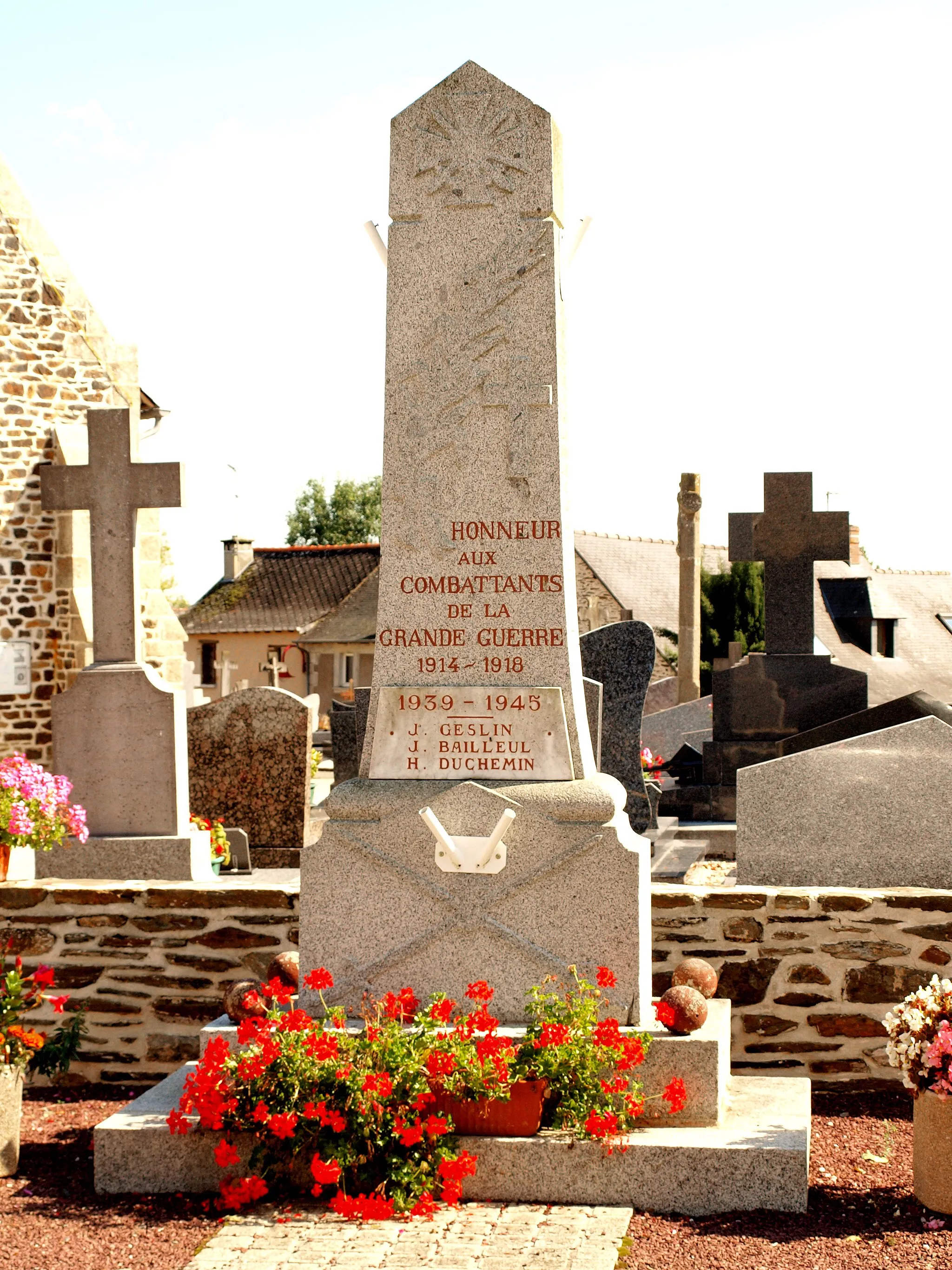 Photo showing: Cornillé (Ille-et-Vilaine ; France) monument aux morts