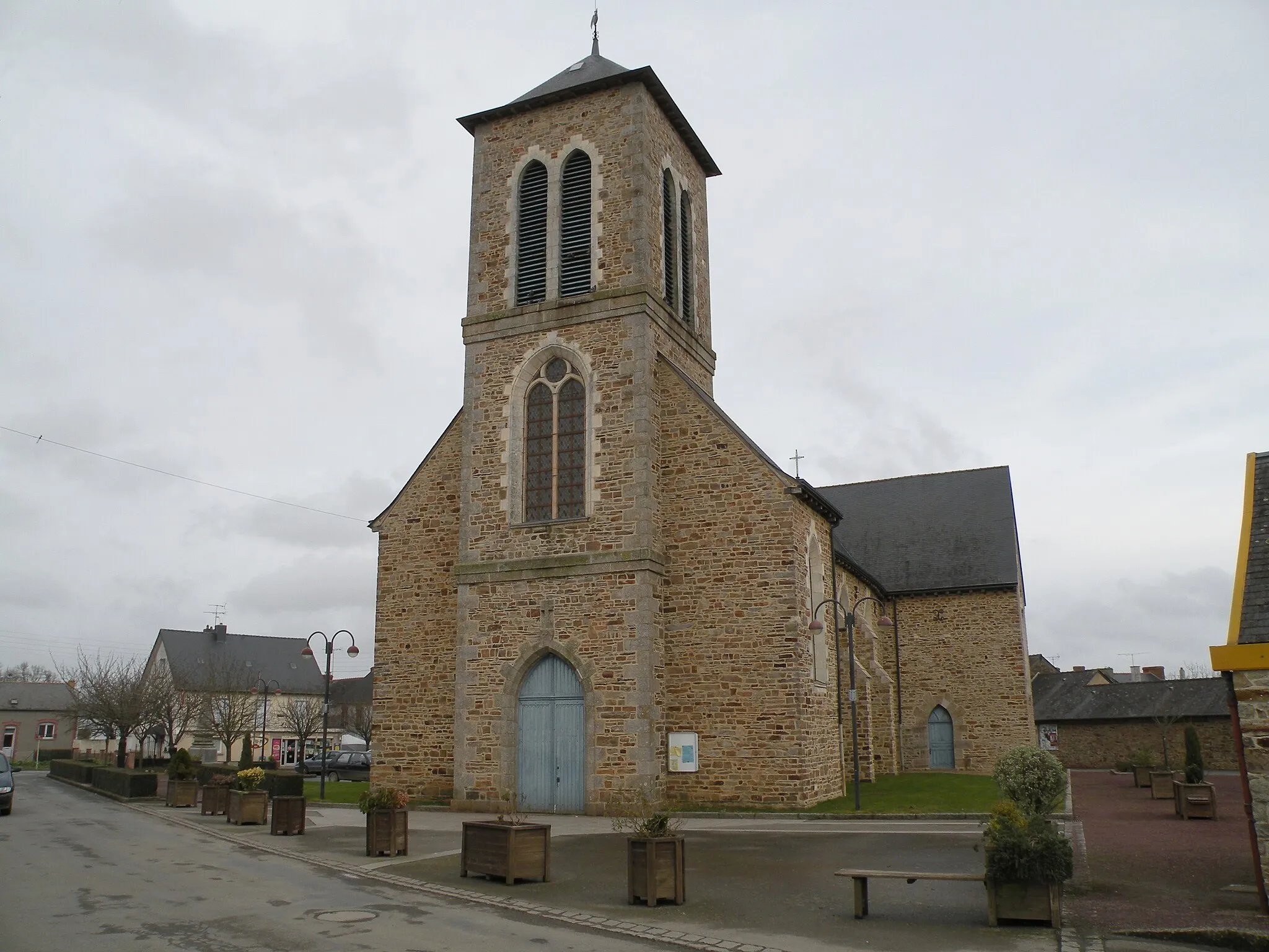 Photo showing: Church of La Dominelais