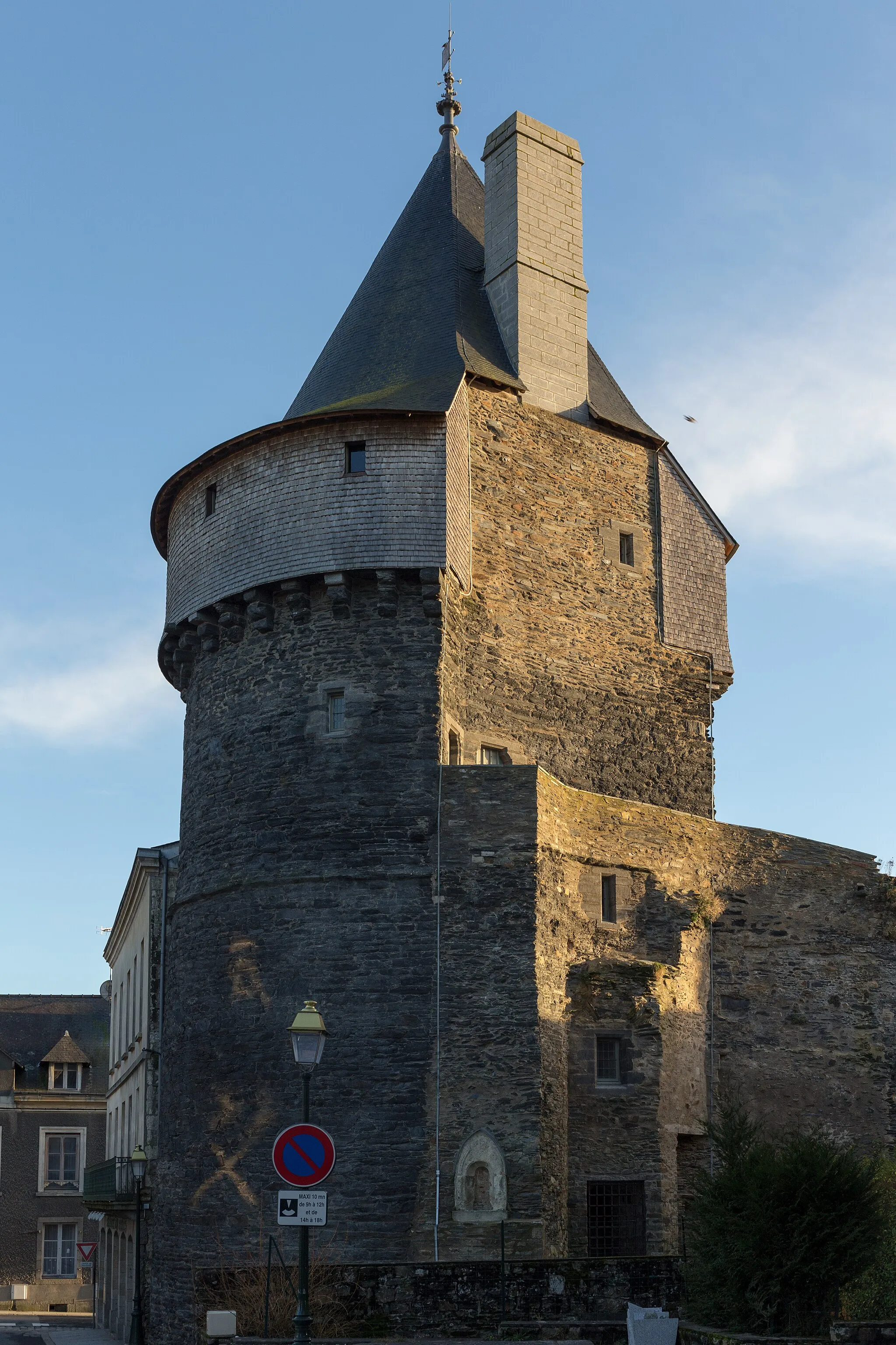 Photo showing: Tour de la Bridolle à Vitré.