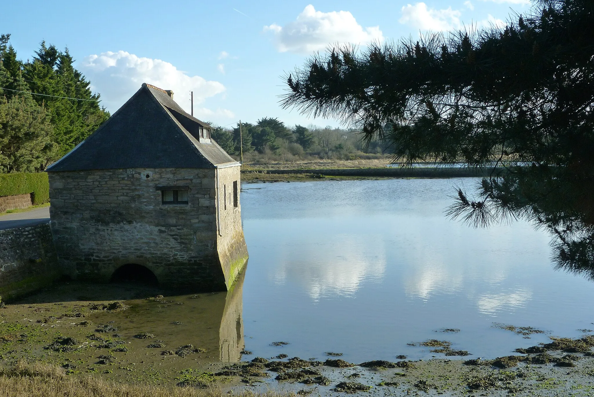 Photo showing: Moulin à marée du Hézo