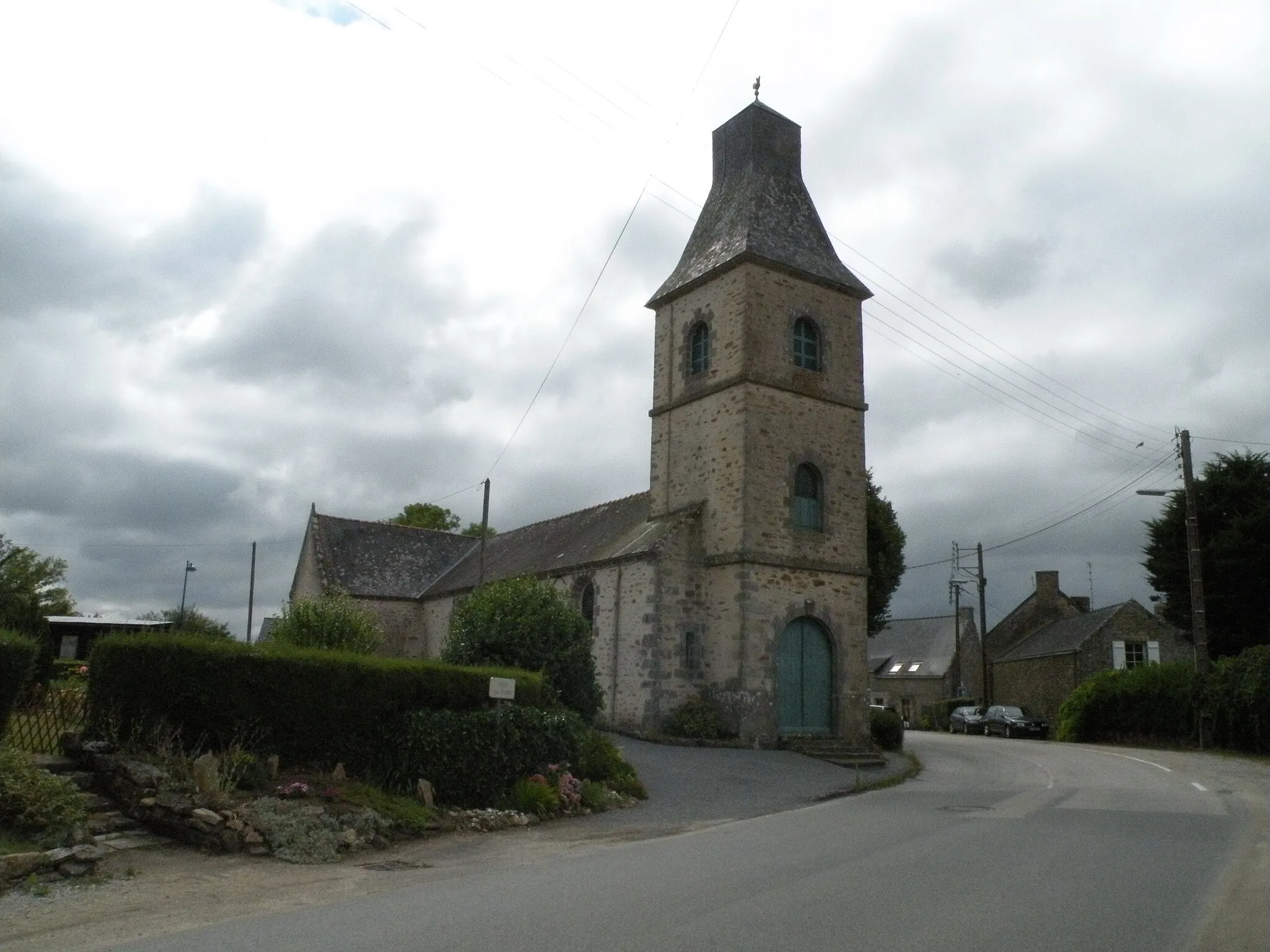 Photo showing: Clocher de l’église de Noyalo.