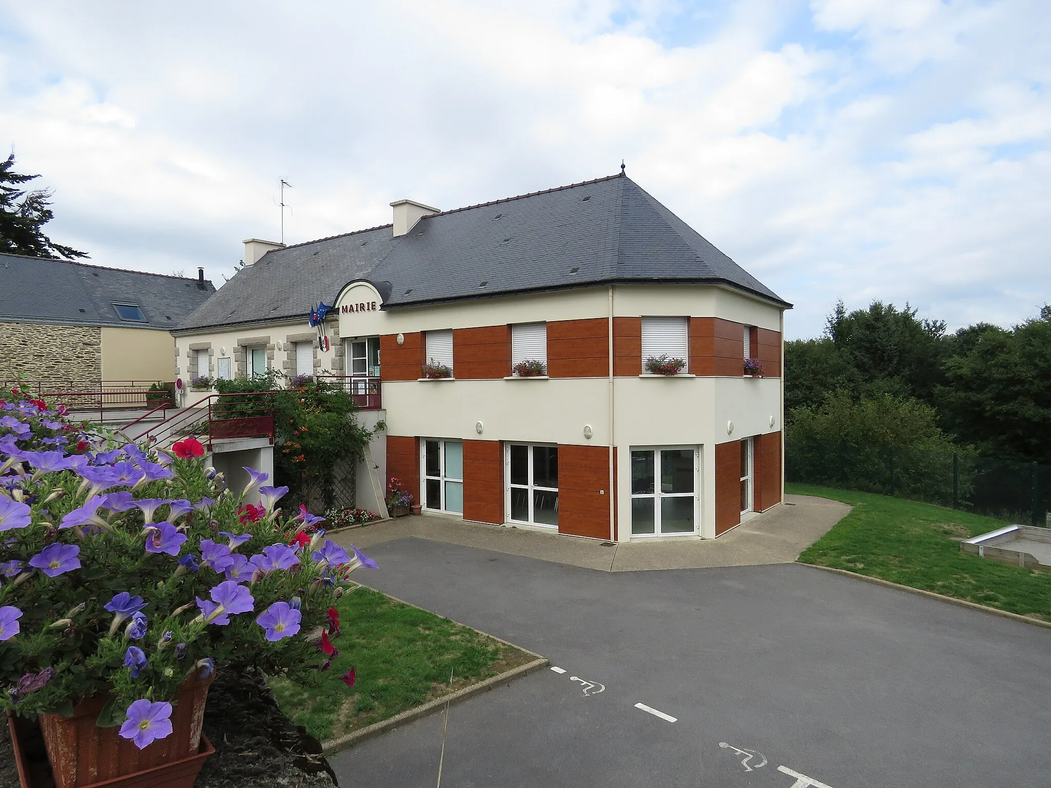 Photo showing: Mairie.