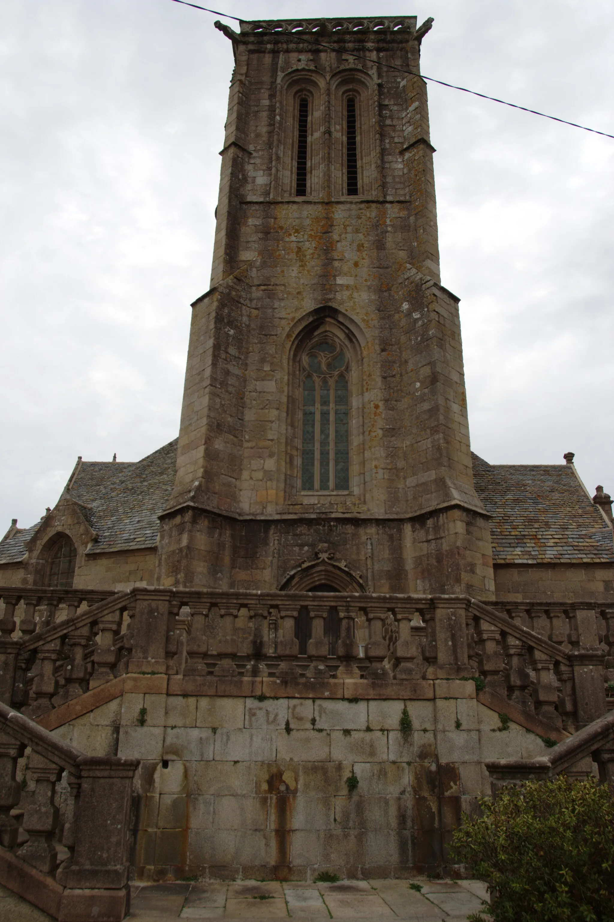 Photo showing: Extérieur de l'église Saint-Jean-du-Baly de Lannion.