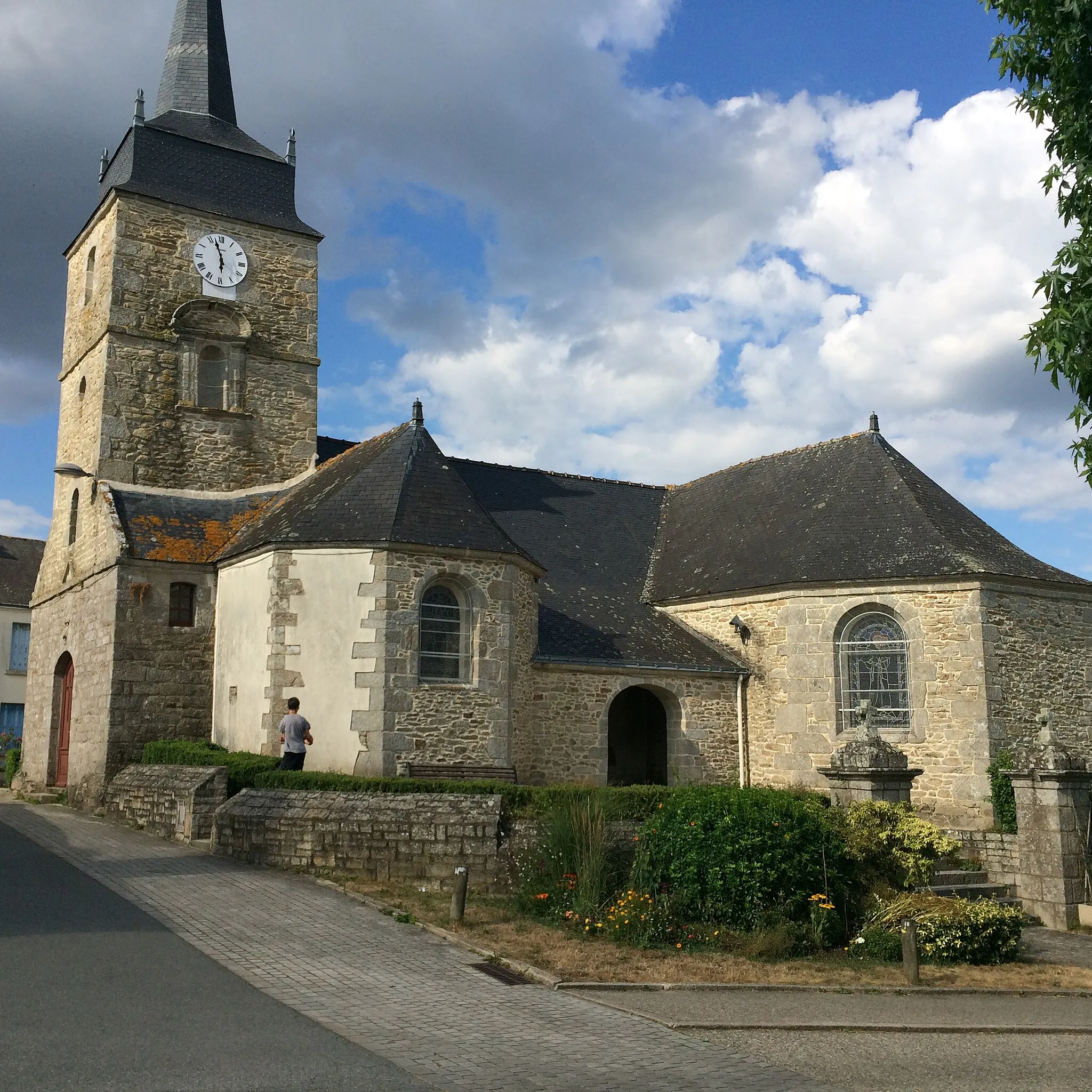 Photo showing: Photographie du village de Lauzach, église