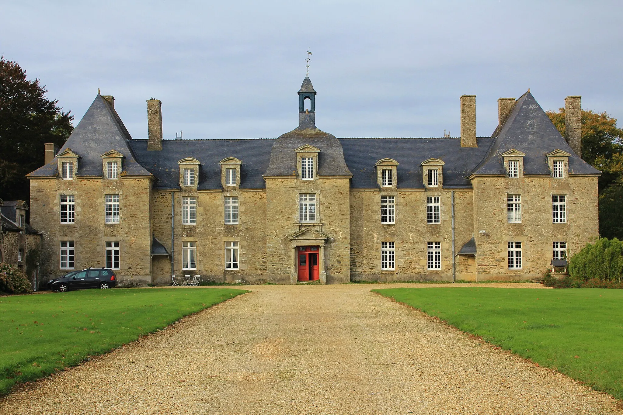 Photo showing: This building is indexed in the base Mérimée, a database of architectural heritage maintained by the French Ministry of Culture, under the reference PA00091631 .