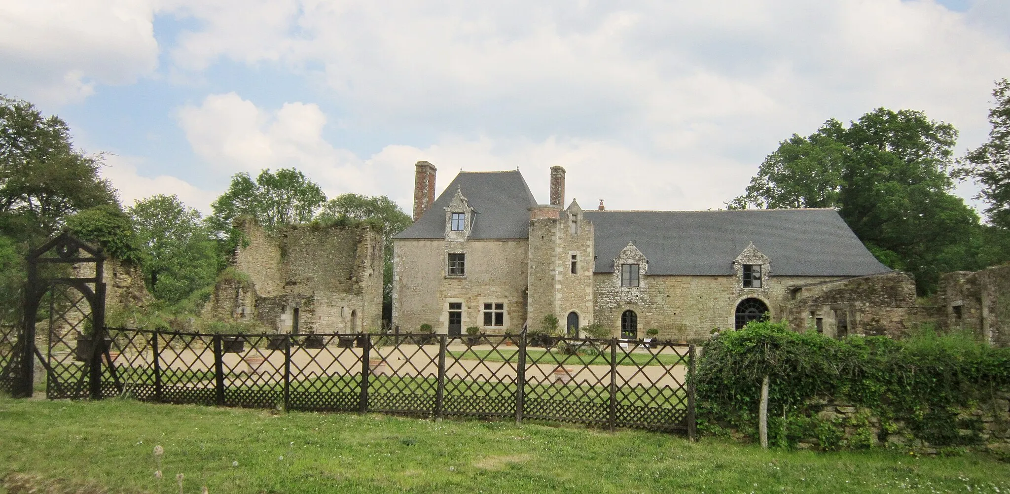 Photo showing: Landaul ː château de Kerambarh ː vue d'ensemble.