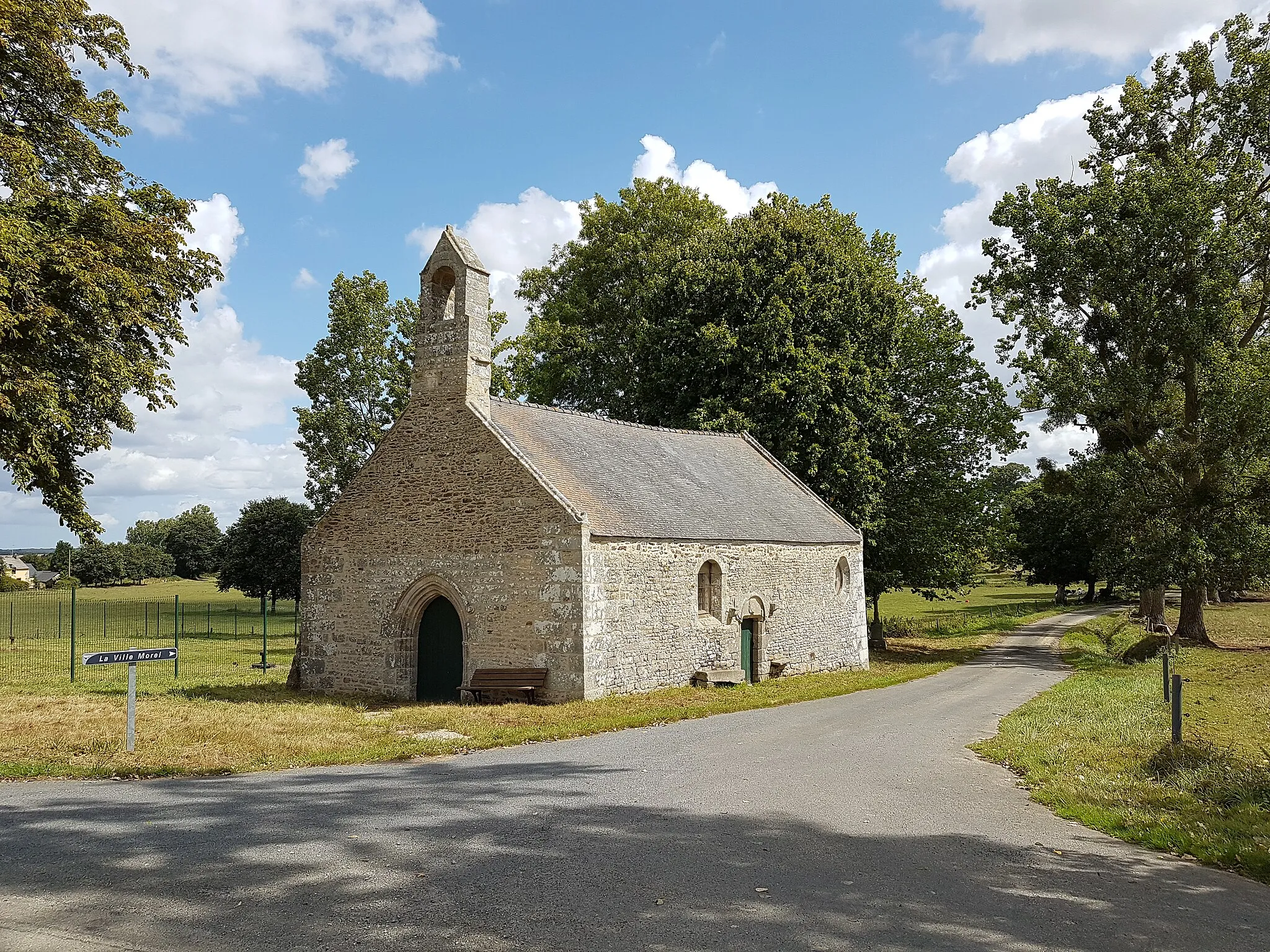Photo showing: Chapelle de Leslian, près de la Ville Morel à Broons
