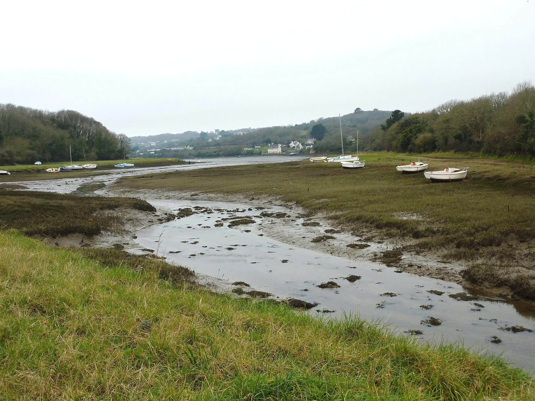 Photo showing: Plougastel-Daoulas : l'aber du ruisseau de Saint-Guénolé (à marée basse)