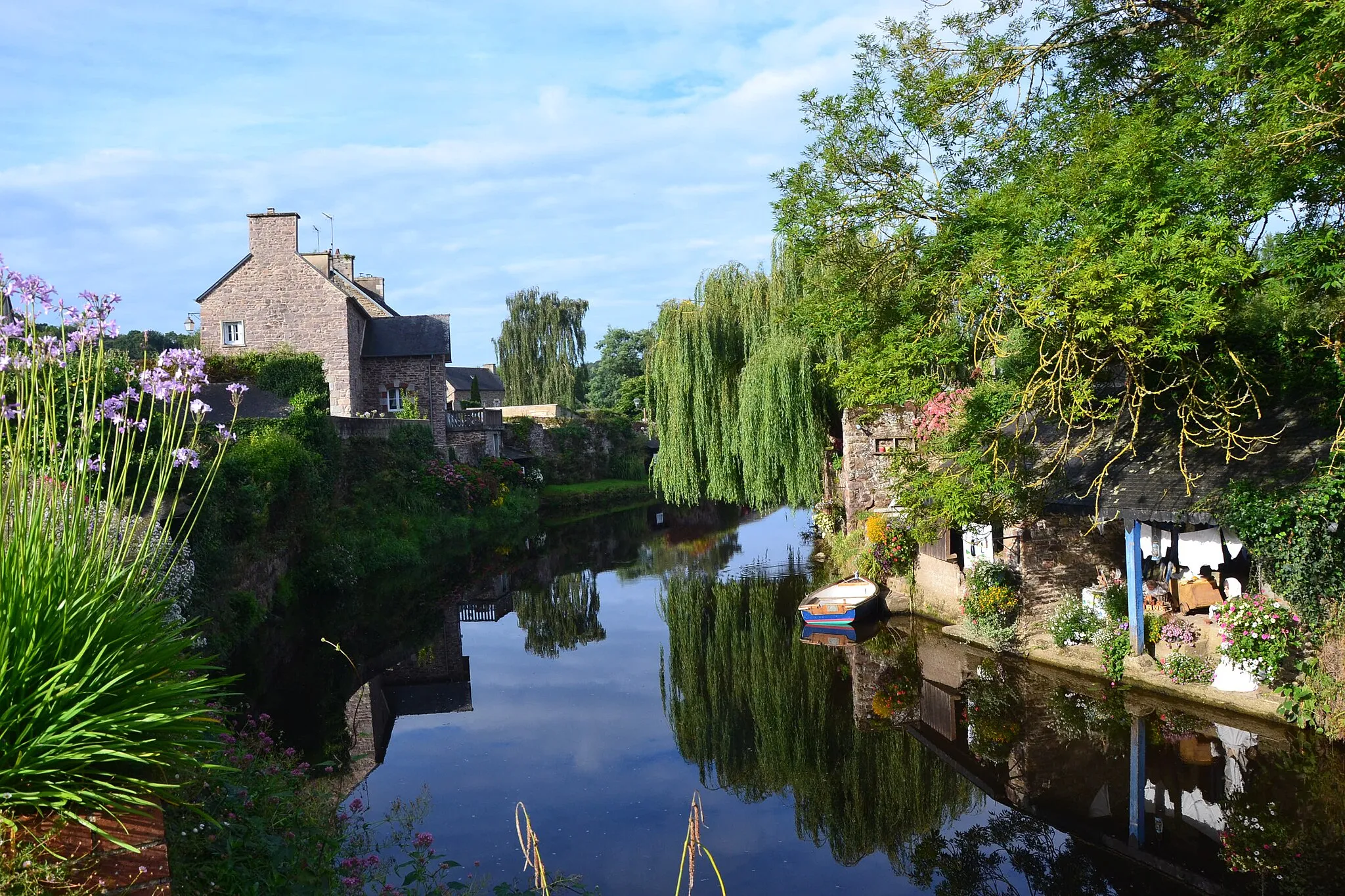 Photo showing: Public wash houses in Pontrieux, dept. Côtes-d'Armor, France