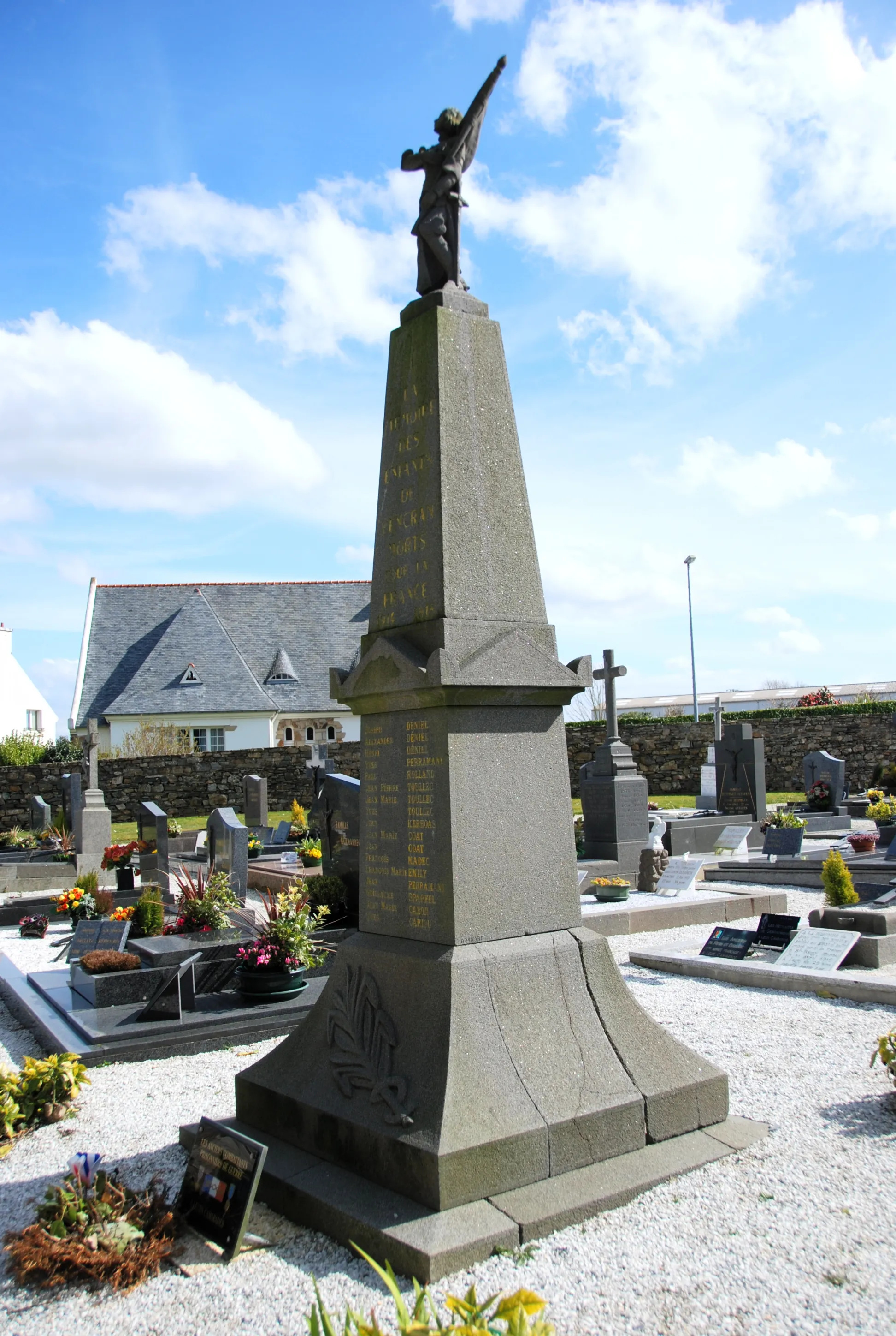 Photo showing: Monument aux morts - Pencran-29_1