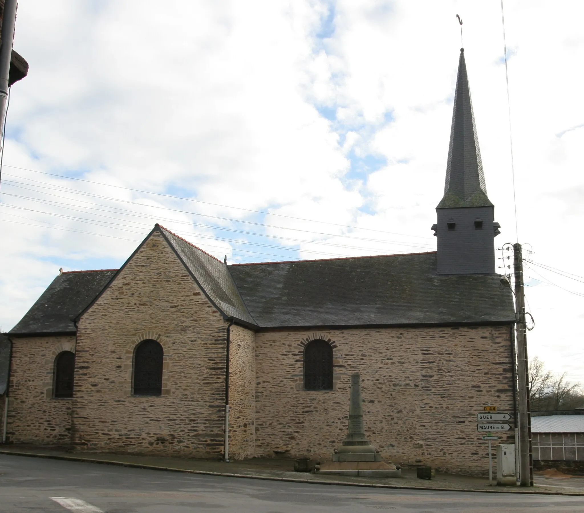 Photo showing: Église Saint-Armel de Loutehel.