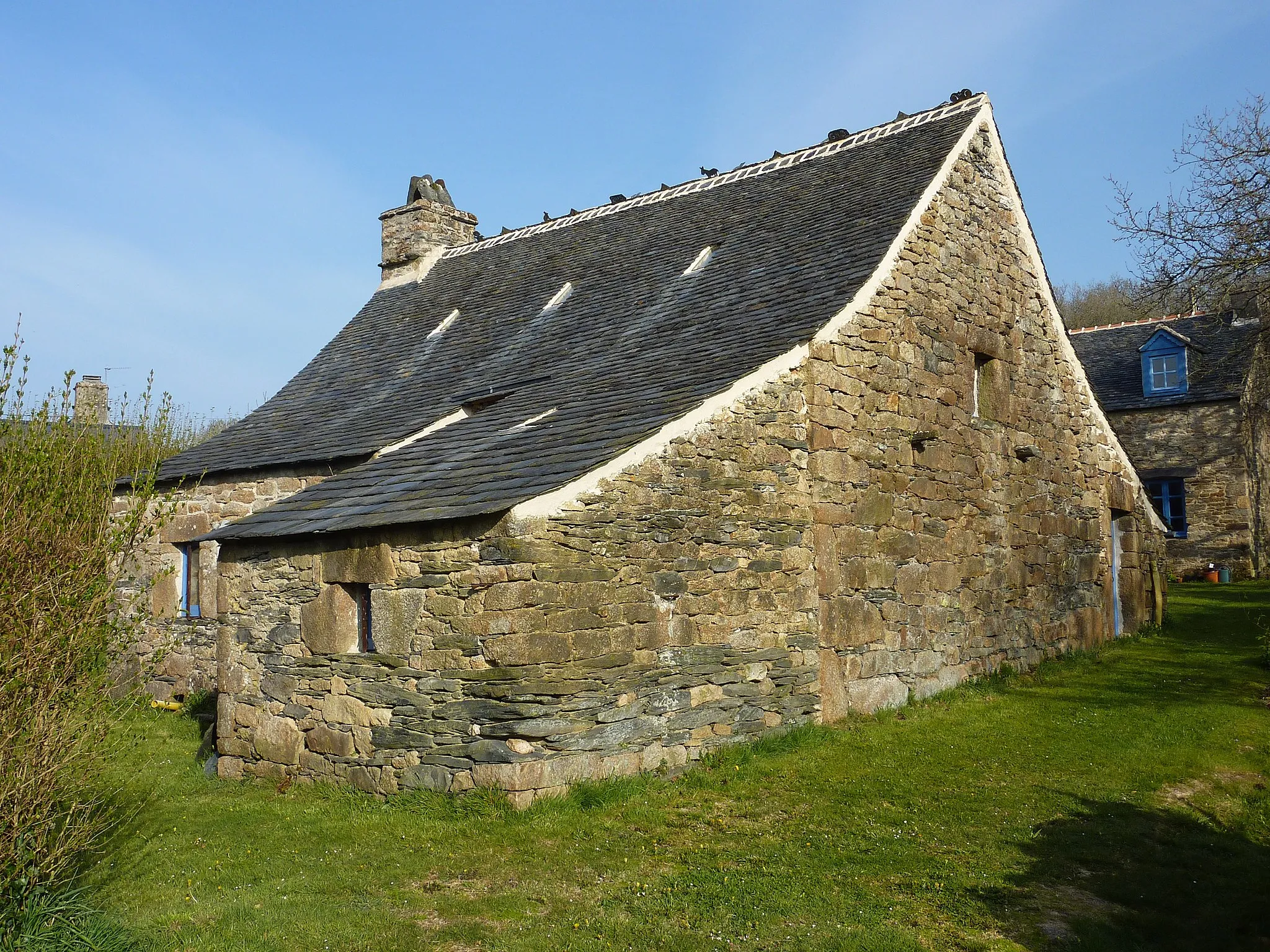 Photo showing: Maison à lignolet de toit à Botmeur