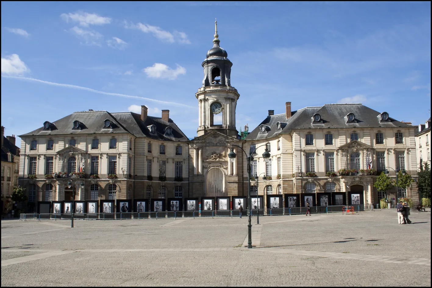 Photo showing: This building is indexed in the base Mérimée, a database of architectural heritage maintained by the French Ministry of Culture, under the reference PA00090703 .