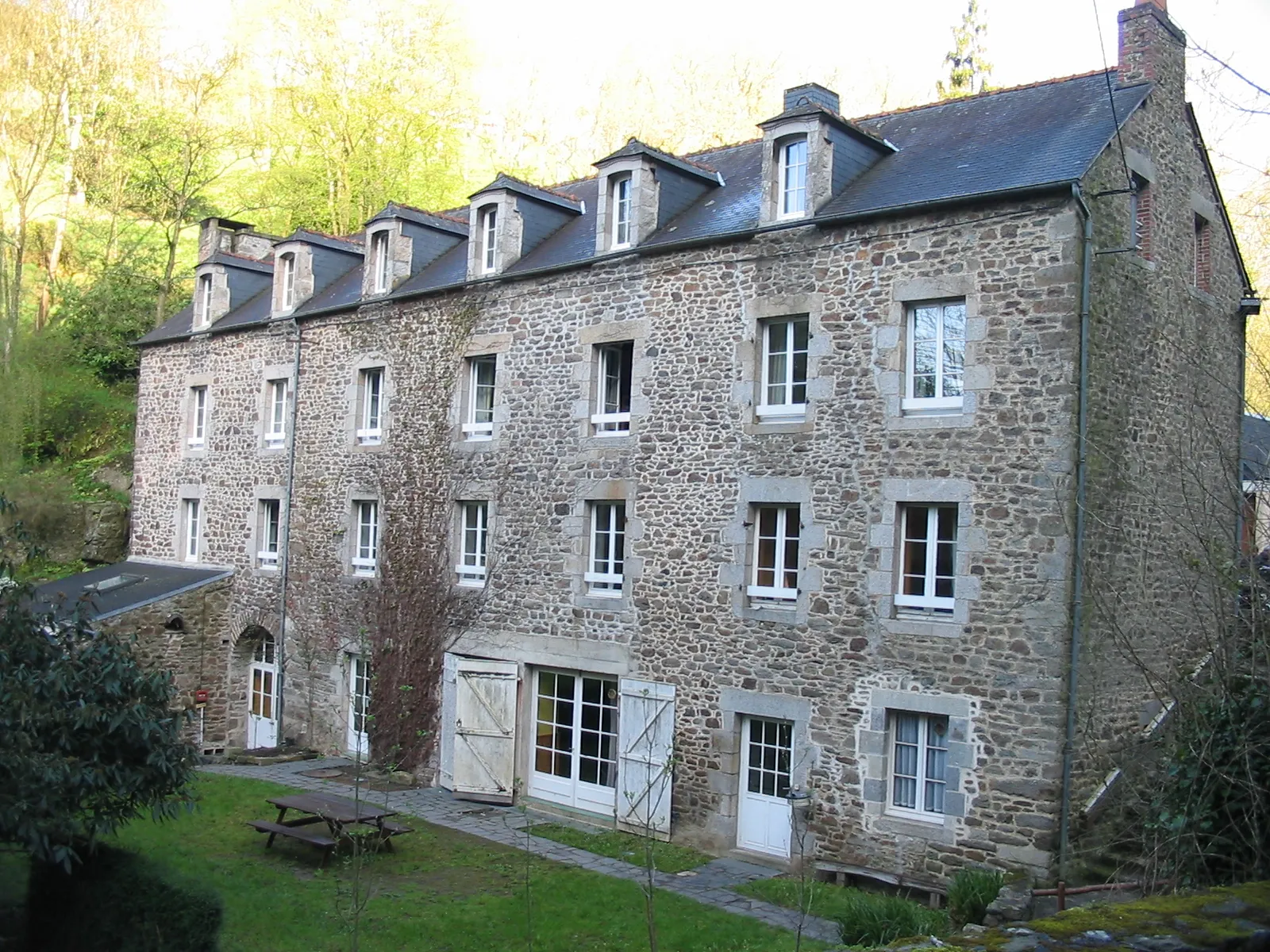 Photo showing: Auberge de jeunesse de Dinan (Côtes d'Armor). Je suis l'auteur du cliché pris en avril 2006