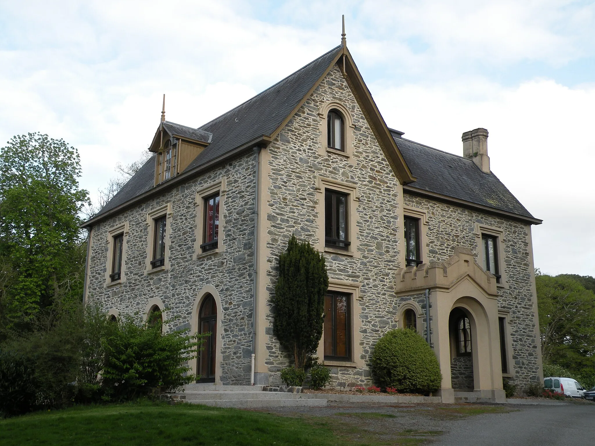 Photo showing: The “château de la Monniais” in Cesson-Sévigné; a mansion built in 1860.
