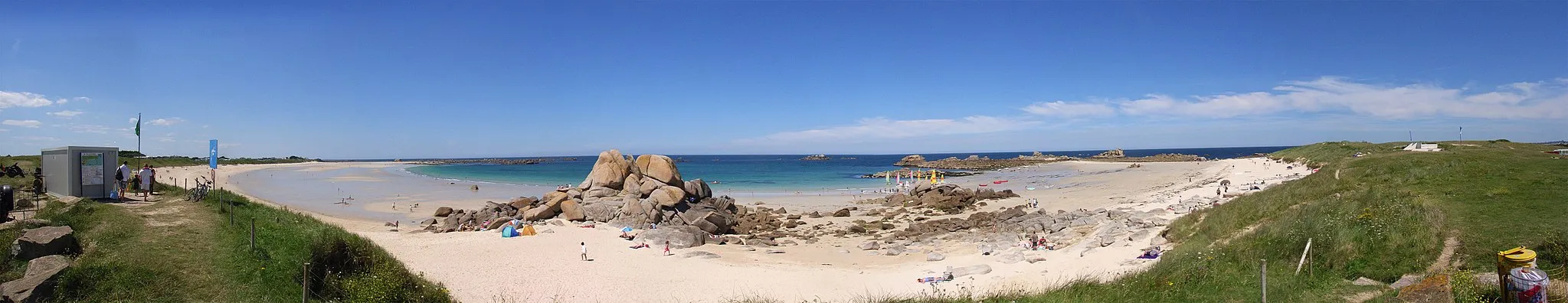 Photo showing: "Les Amiets" beach near Cléder.