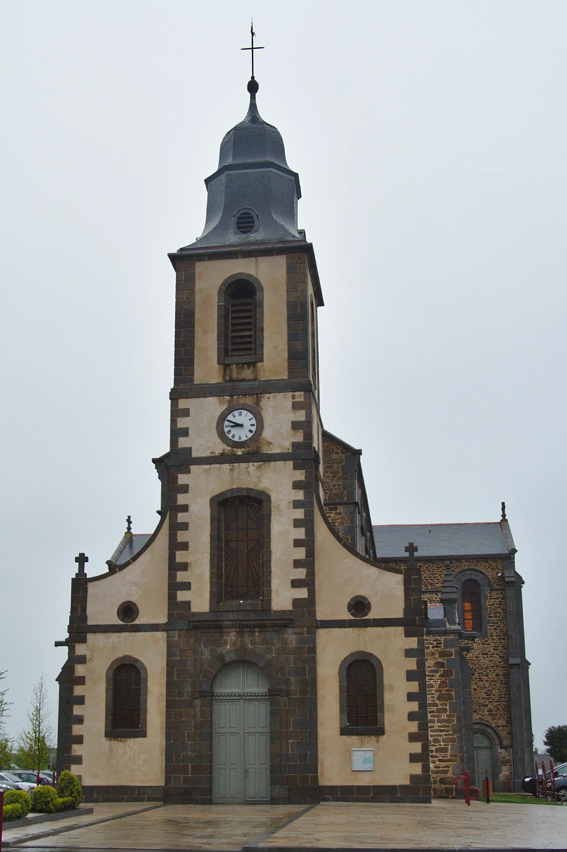 Photo showing: Église Saint-Jean-Baptiste de Saint-Jouan-des-Guérets.