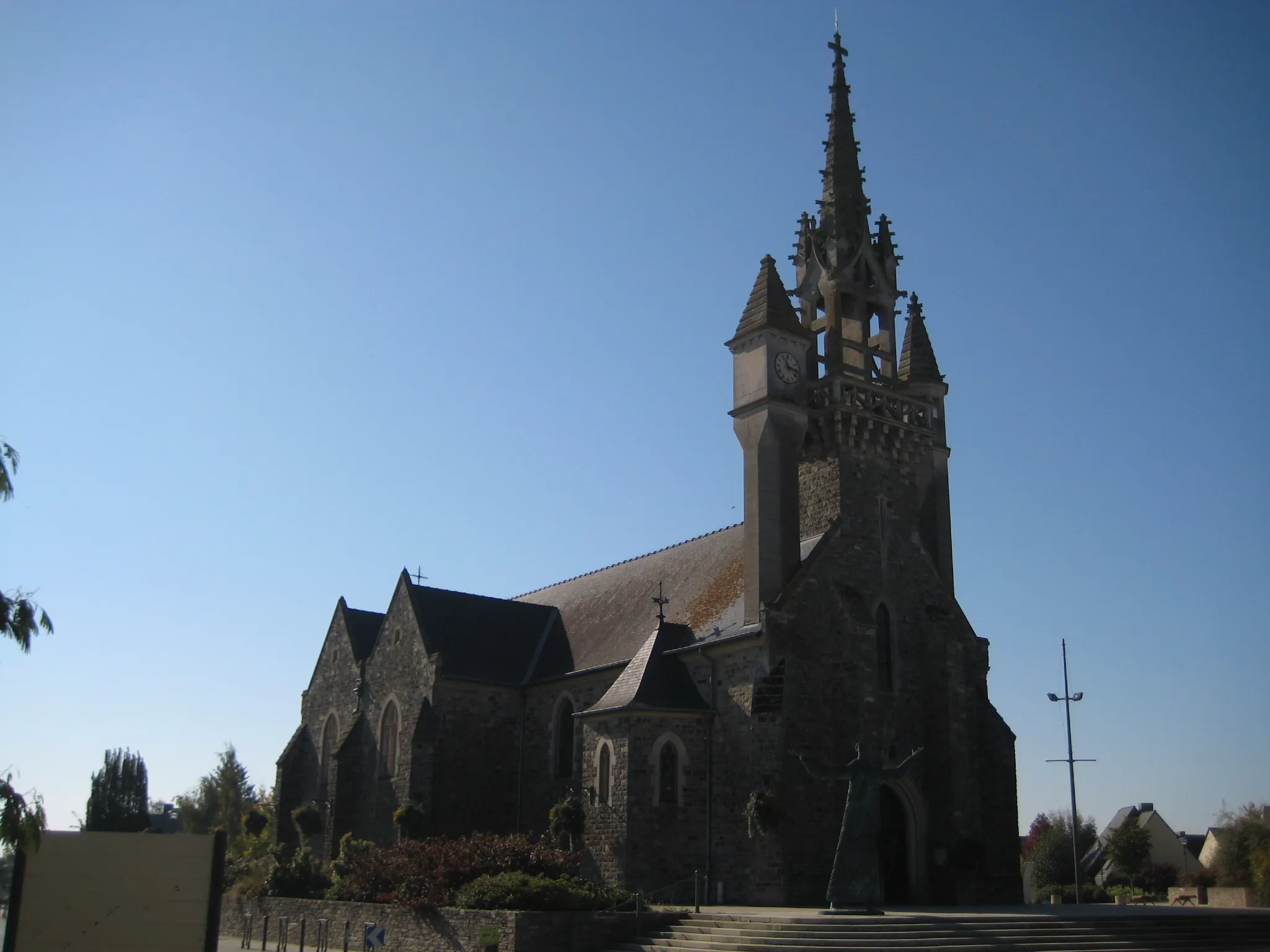 Photo showing: Church of thorigné-fouillard, France