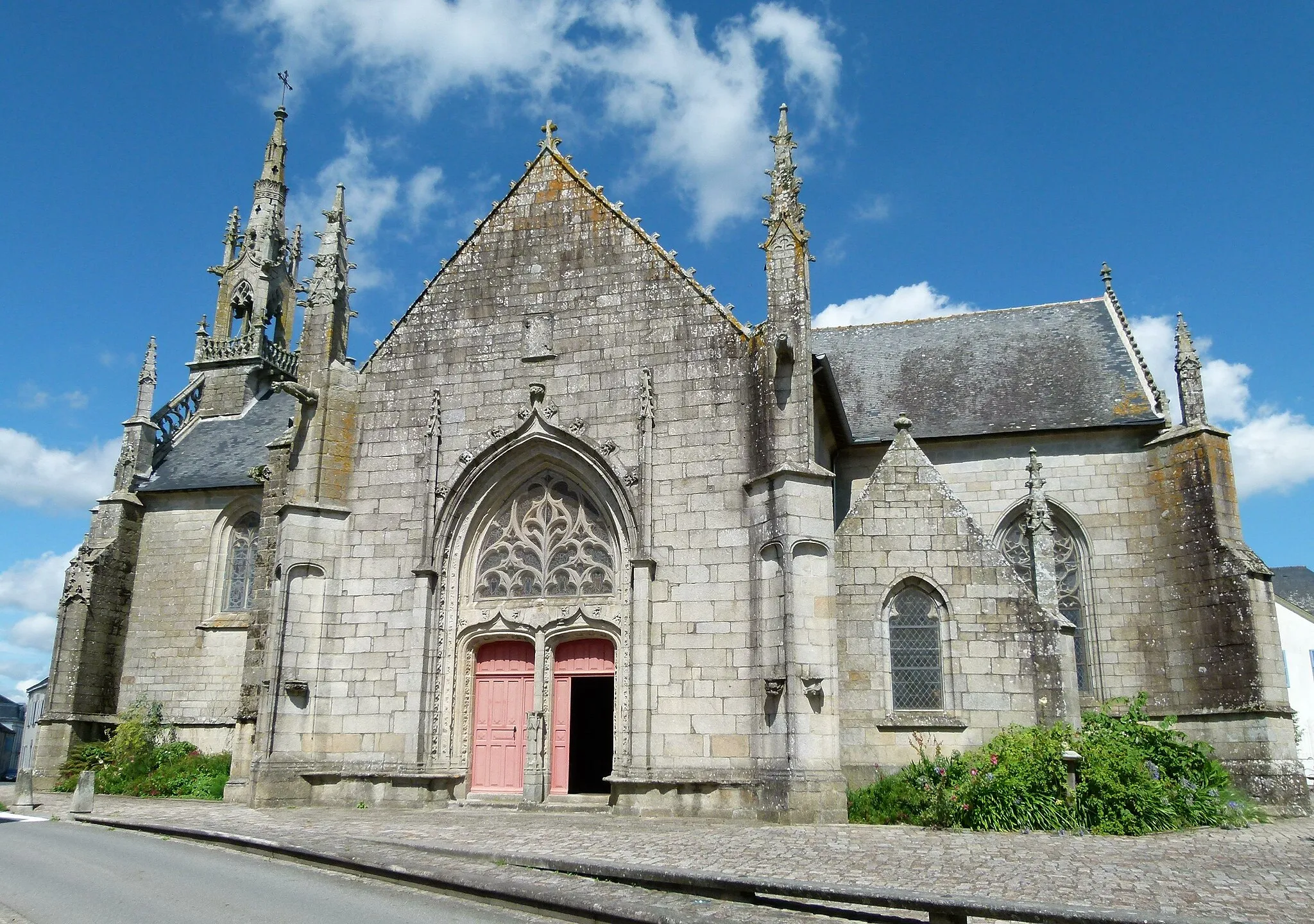 Photo showing: Vue générale extérieure Notre-Dame-des-Fleurs (Languidic).