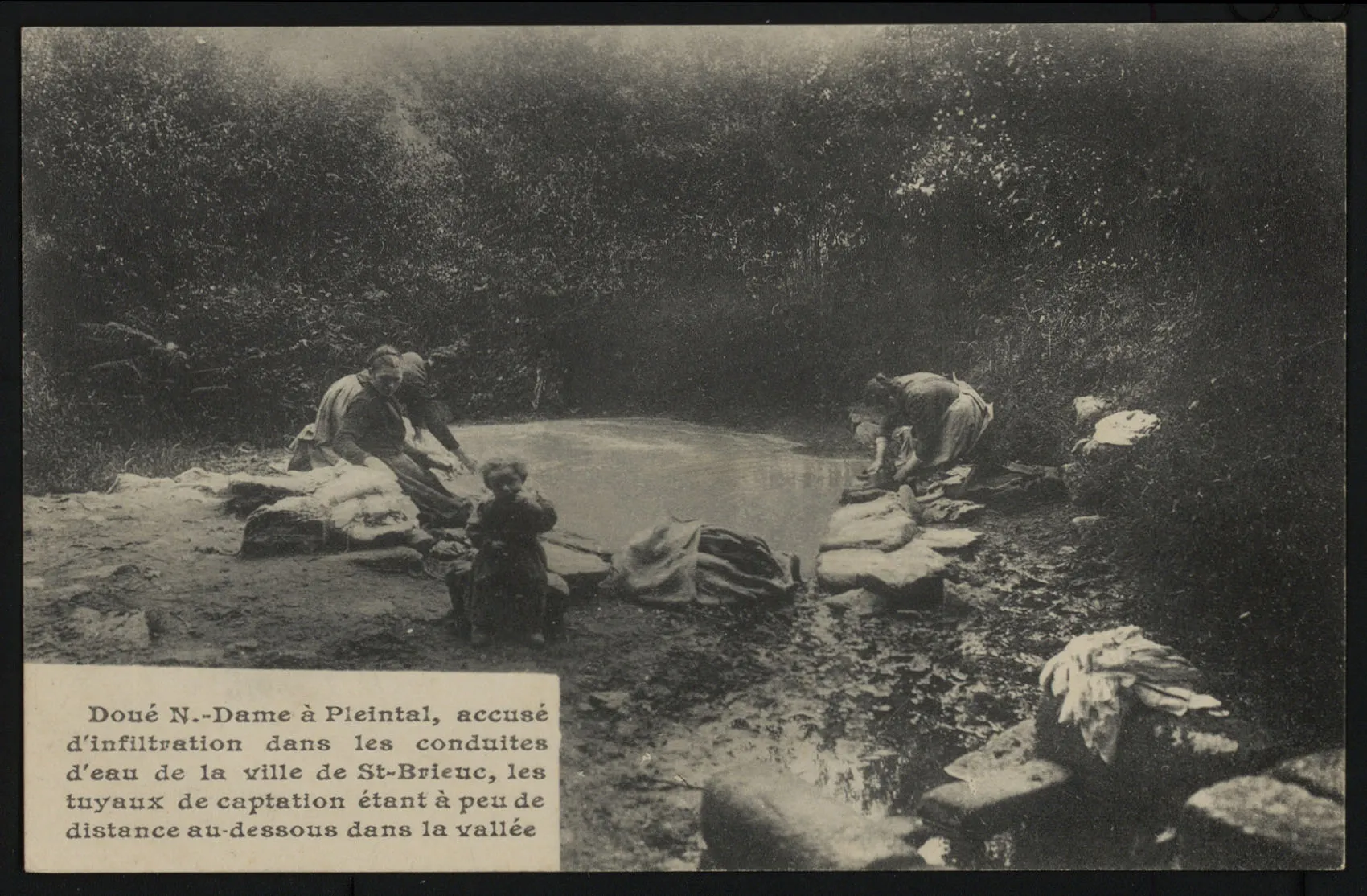 Photo showing: [Lavoir].