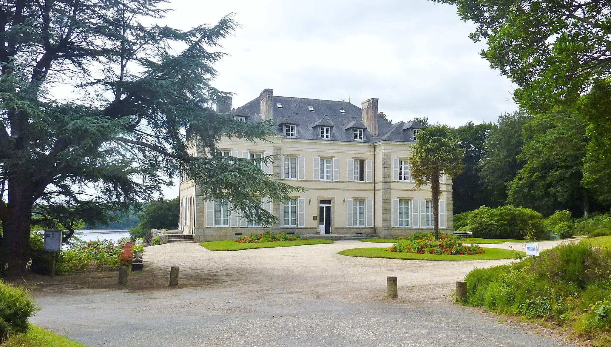 Photo showing: Kervignac : le château de Locguénolé.