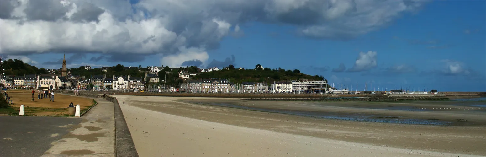 Photo showing: Binic, Côtes-d’Armor, Bretagne, France.