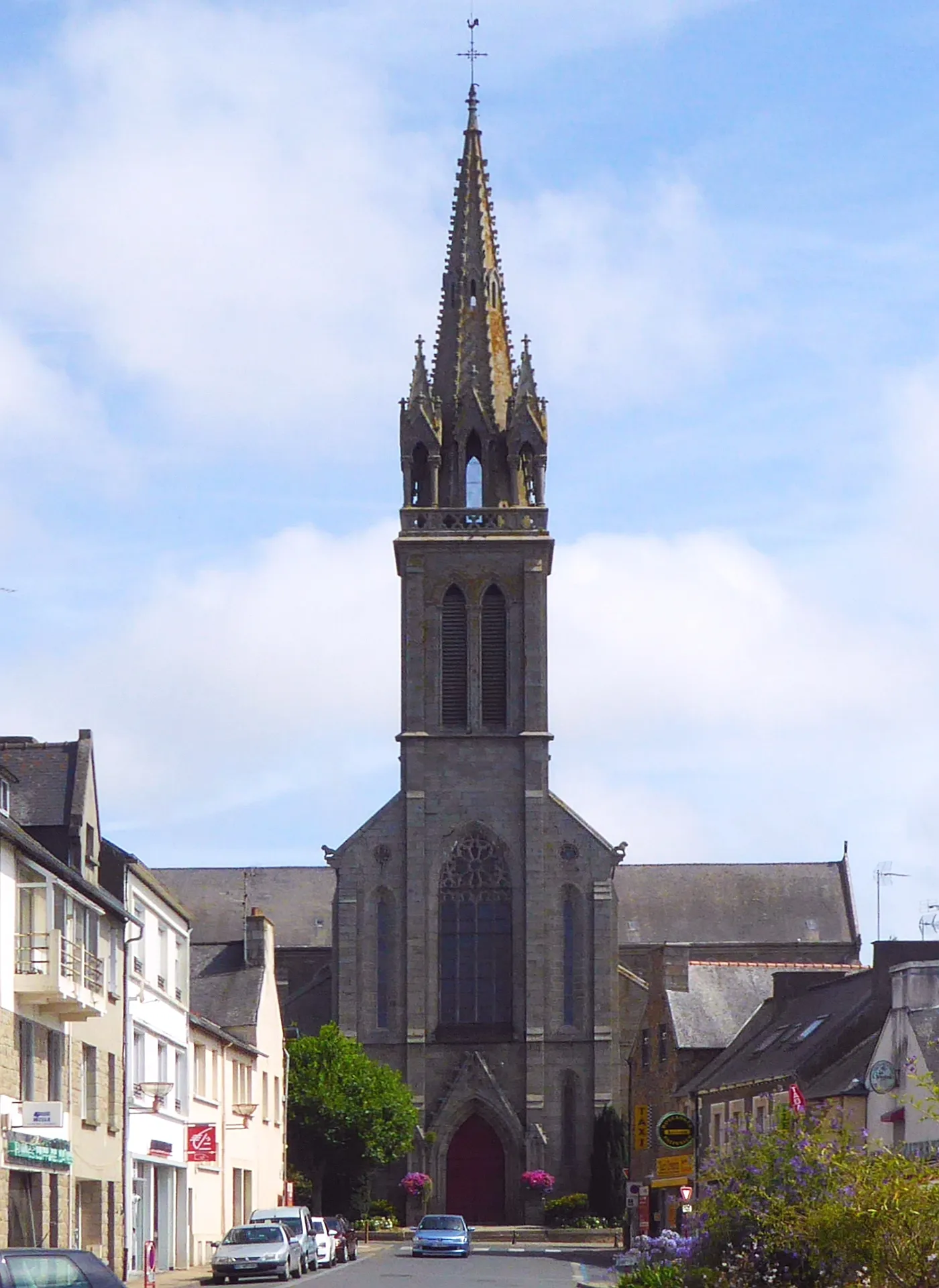 Photo showing: L'eglise Saint Pierre geweiht 08.09.1872 in Plouha Bretagne Frankreich - Foto Wolfgang Pehlemann P1030729