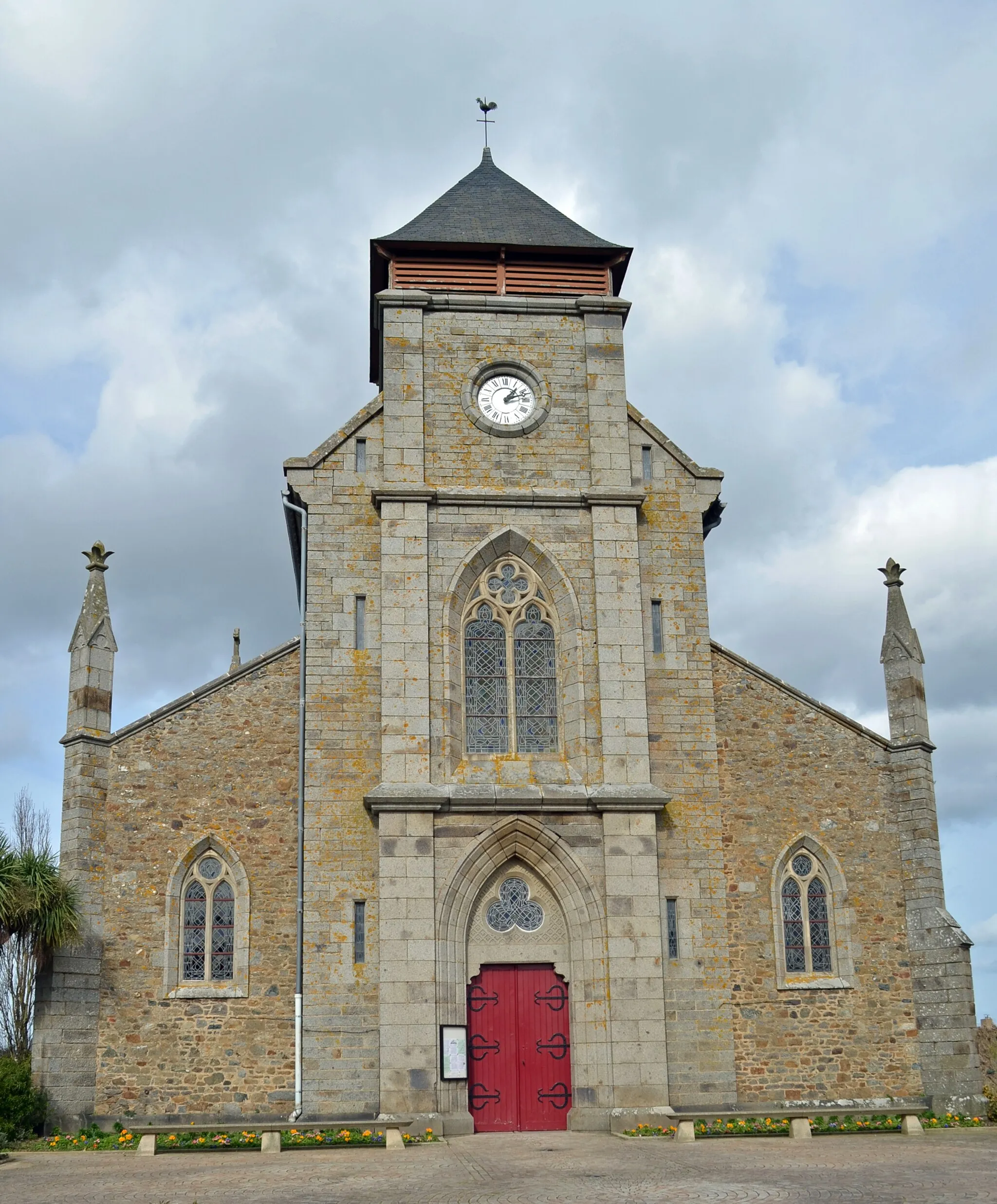 Photo showing: Église TREGUEUX