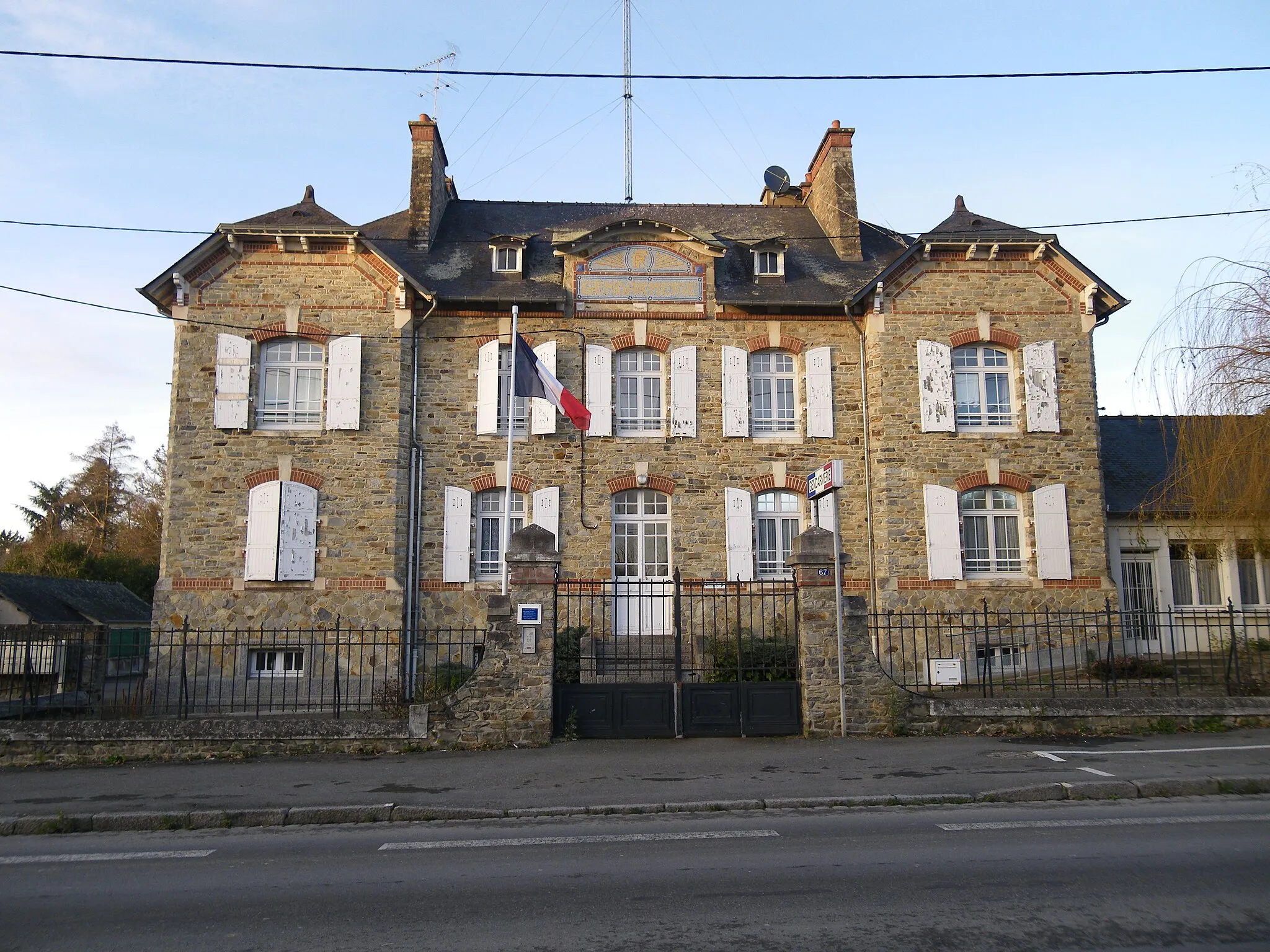 Photo showing: la gendarmerie de chateaubourg