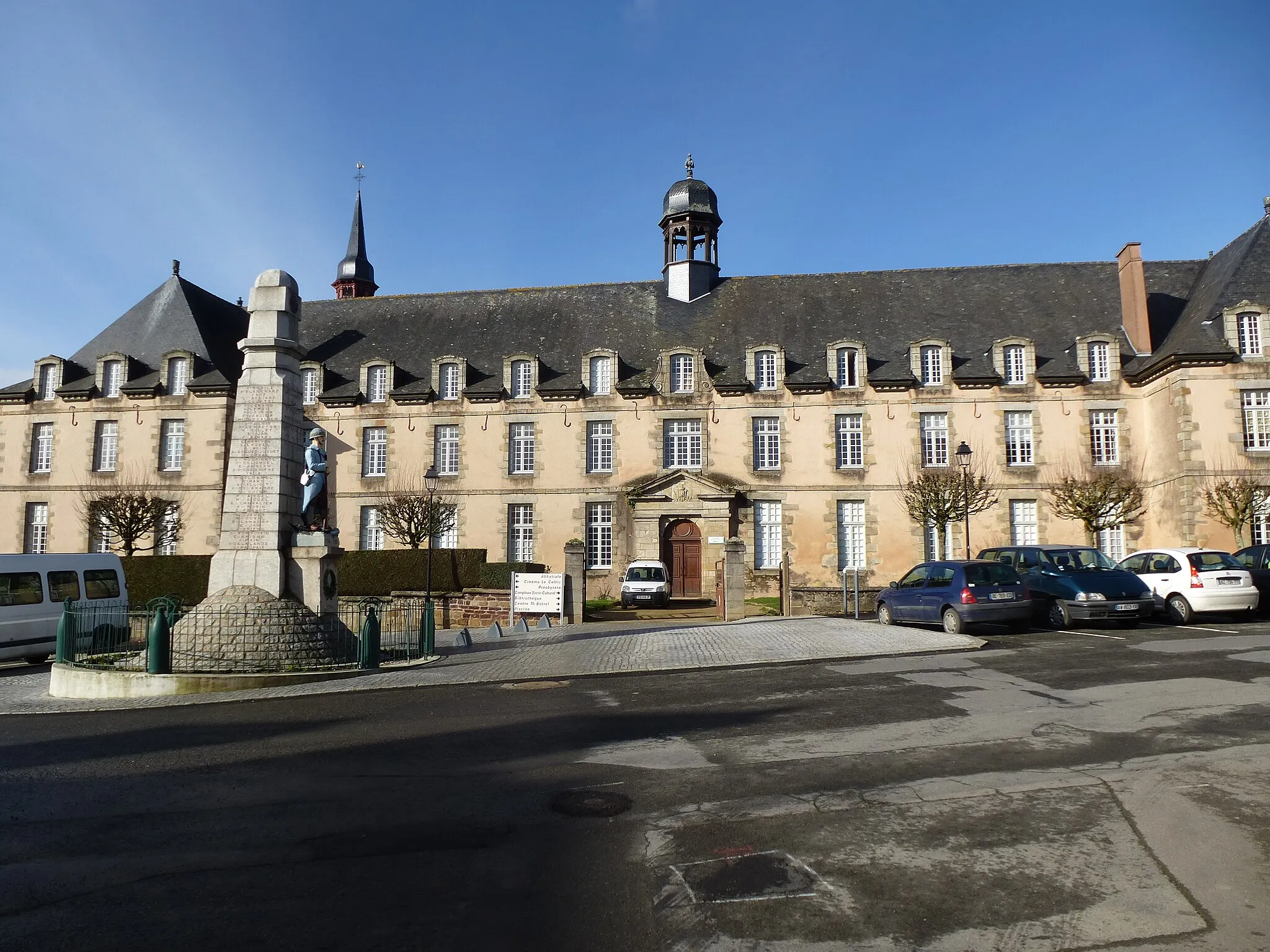 Photo showing: l'abbaye de st meen le grand