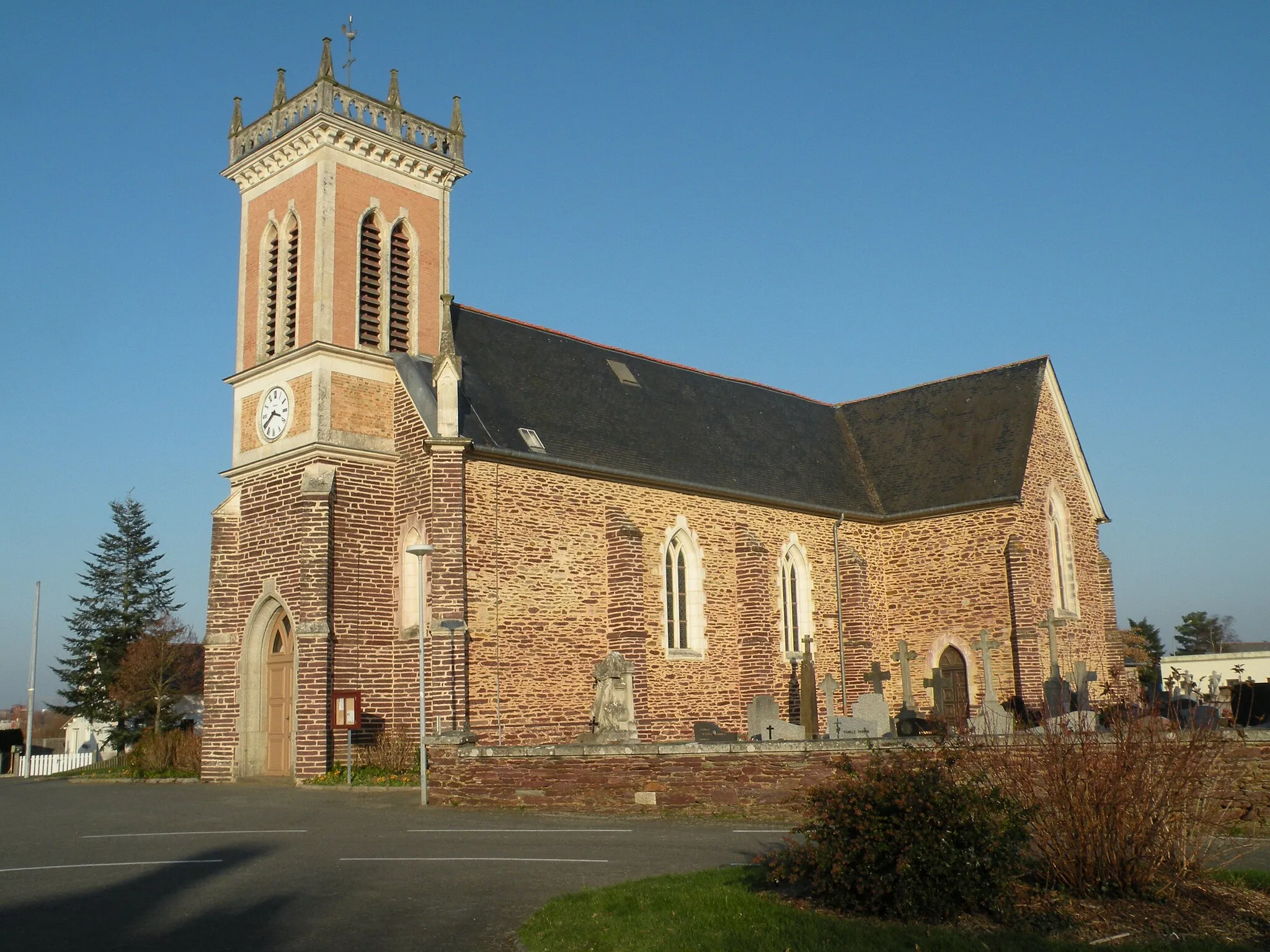 Photo showing: Church of Saint-Jacques-de-la-Lande