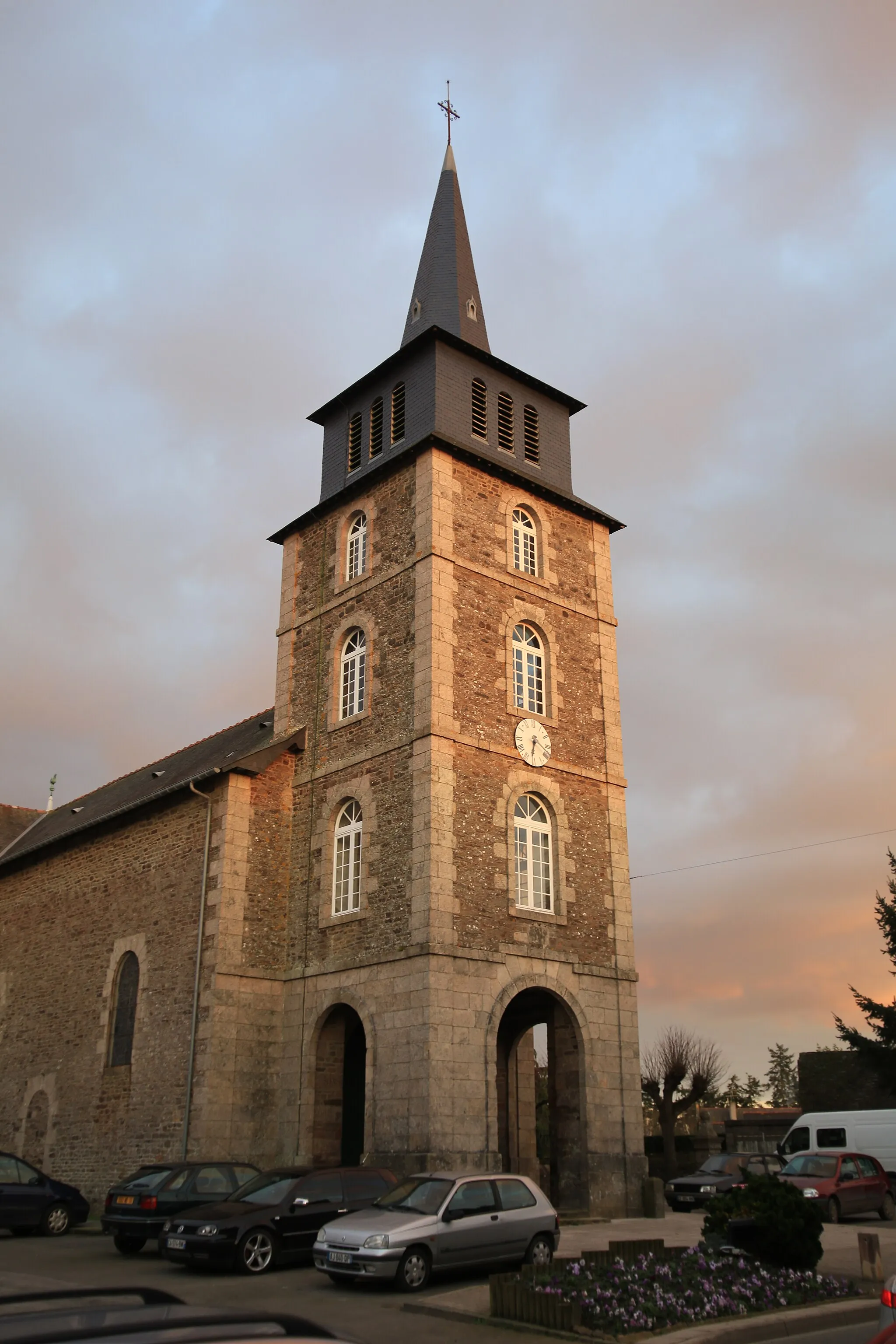 Photo showing: Église Saint-Méen de Lanvallay.