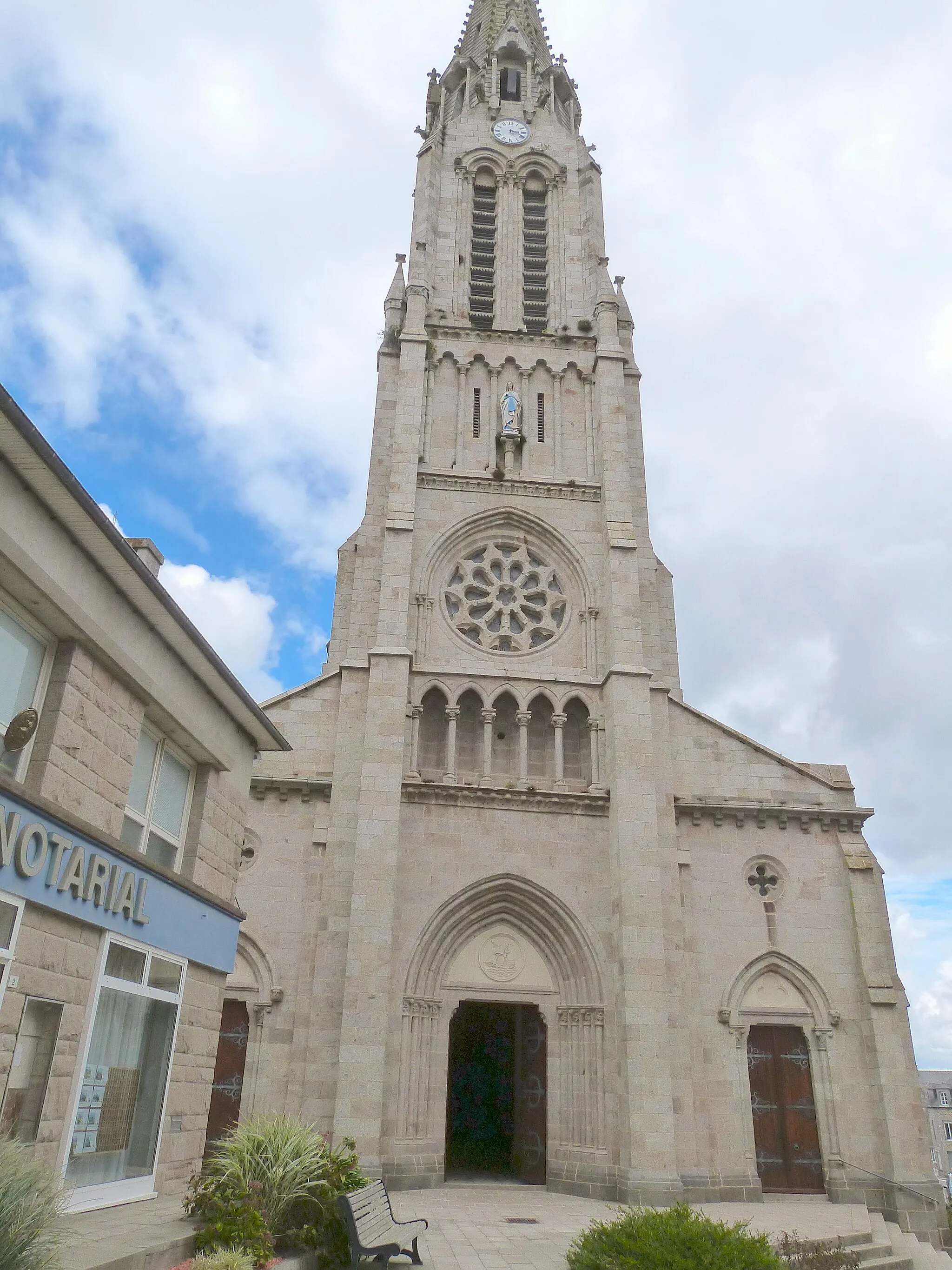 Photo showing: Eglise Notre-Dame de Pleudihen-sur-Rance