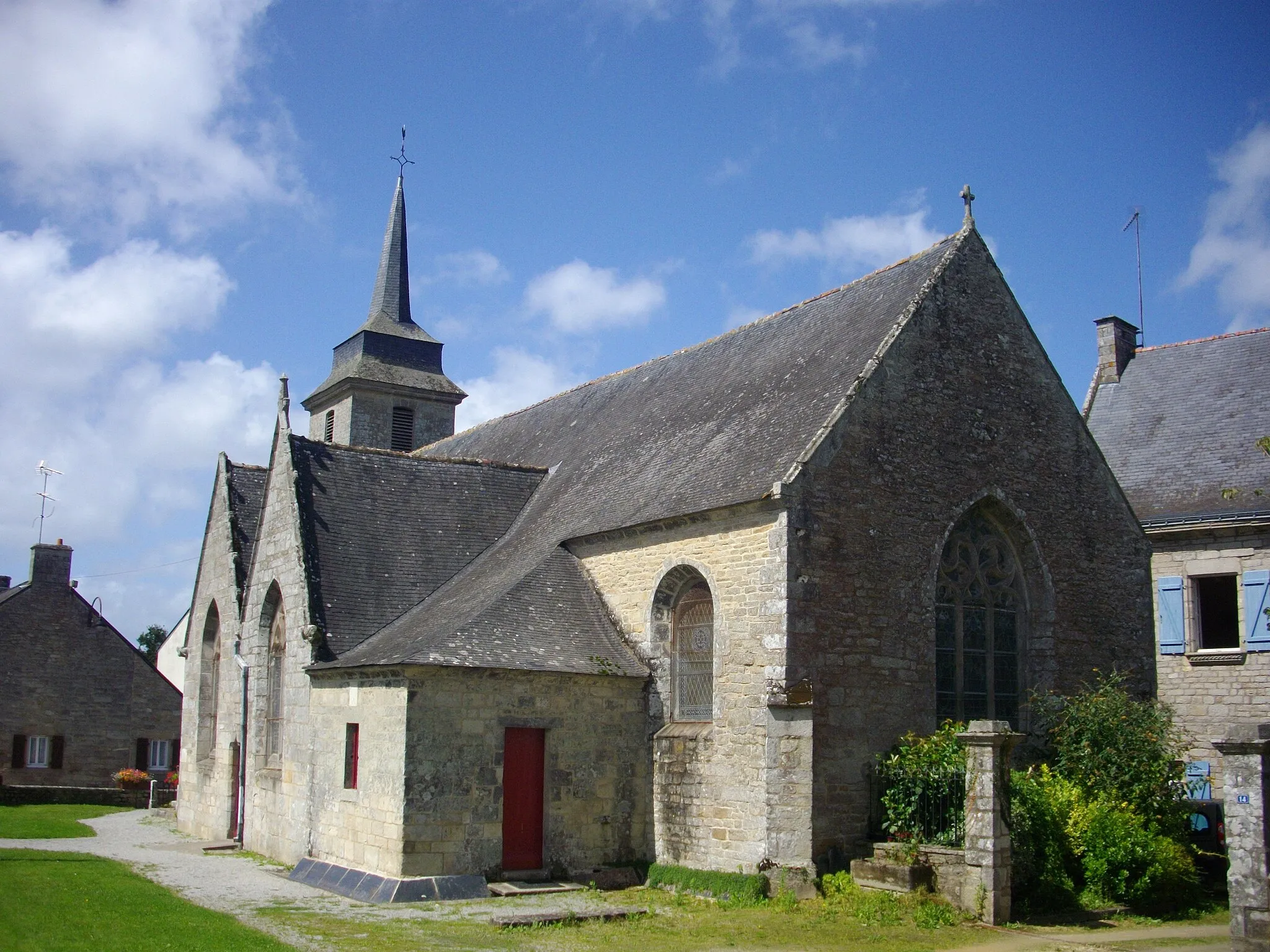 Photo showing: This building is indexed in the base Mérimée, a database of architectural heritage maintained by the French Ministry of Culture, under the reference PA00091701 .