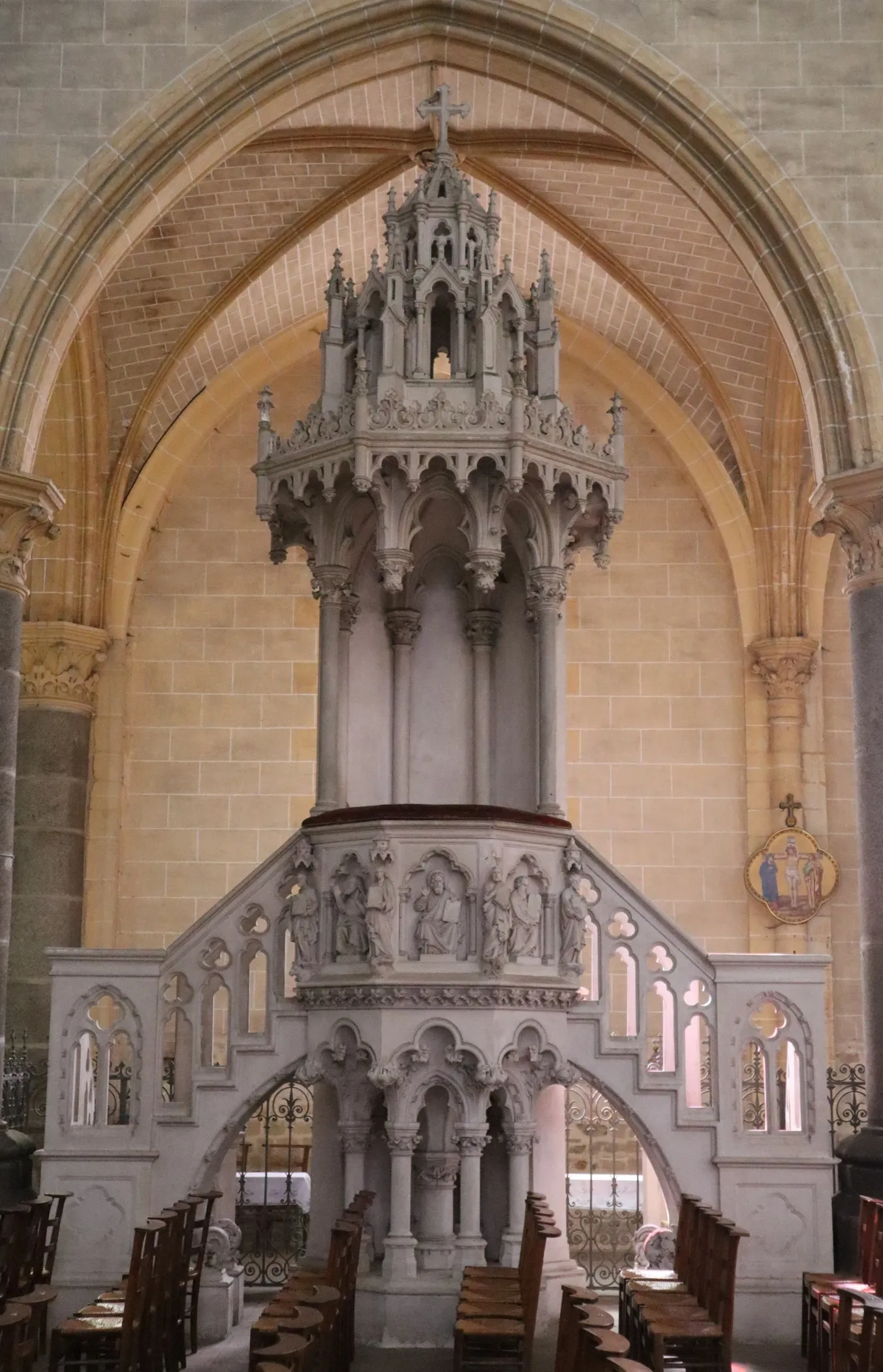 Photo showing: Chaire de l'église Saint-Pierre de Martigné-Ferchaud (35).