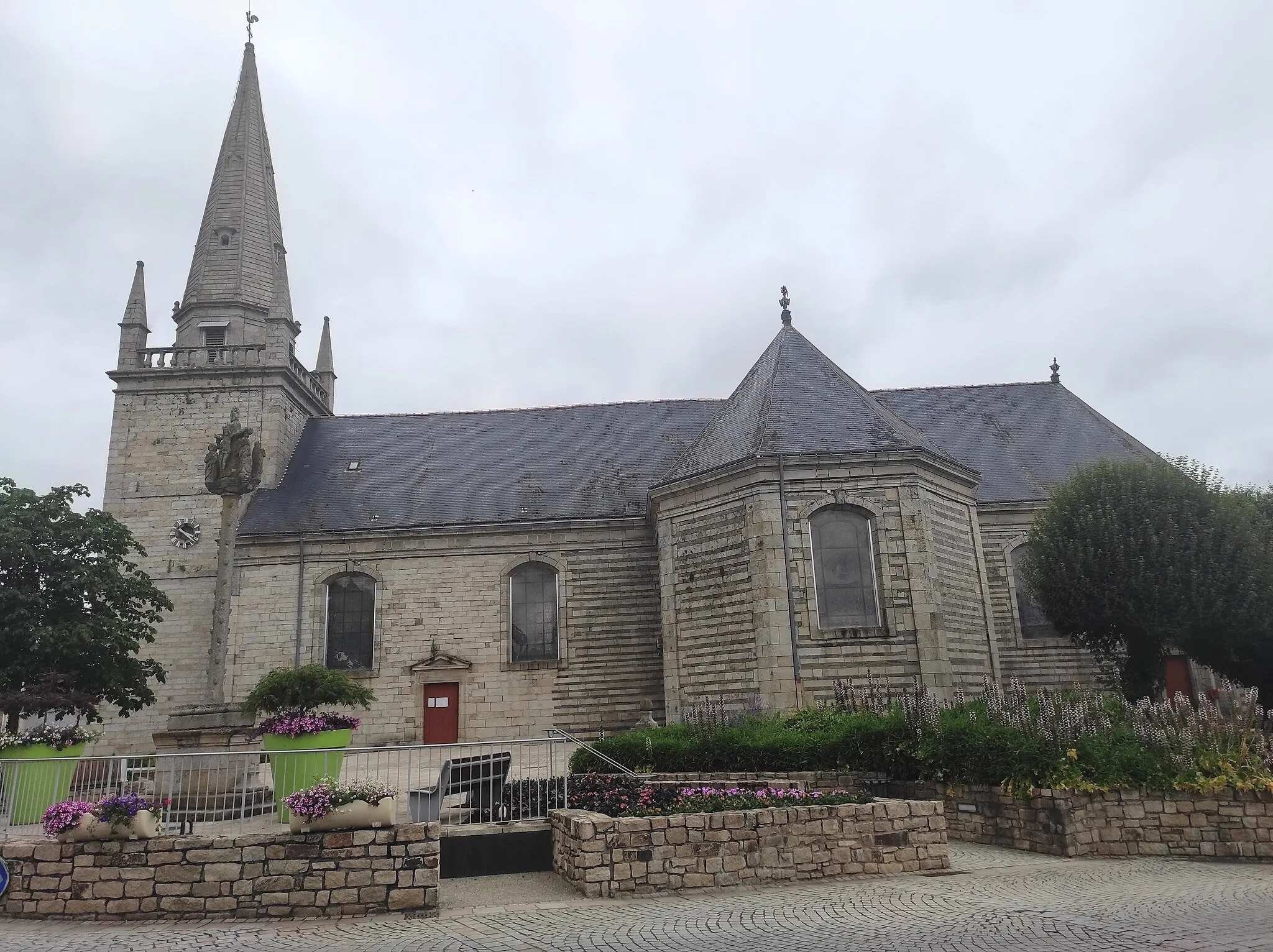 Photo showing: Eglise Saint Cyr de Moréac