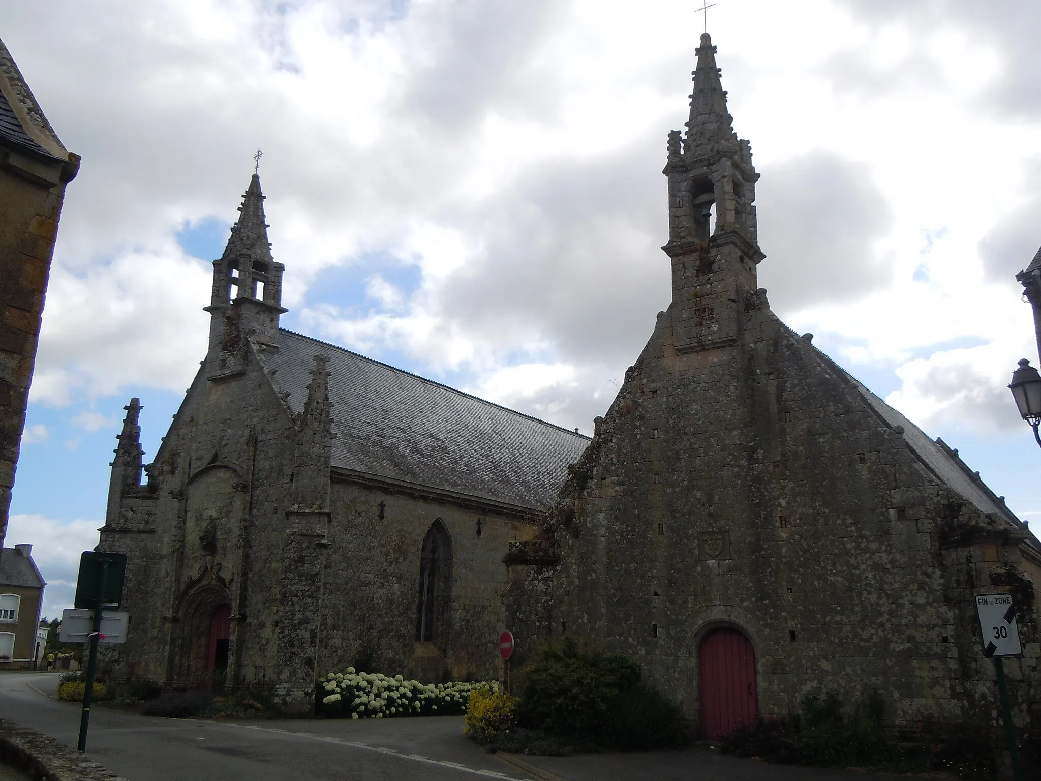 Photo showing: Chapelle de la Trinité et Chapelle Saint-Servais, Plumergat