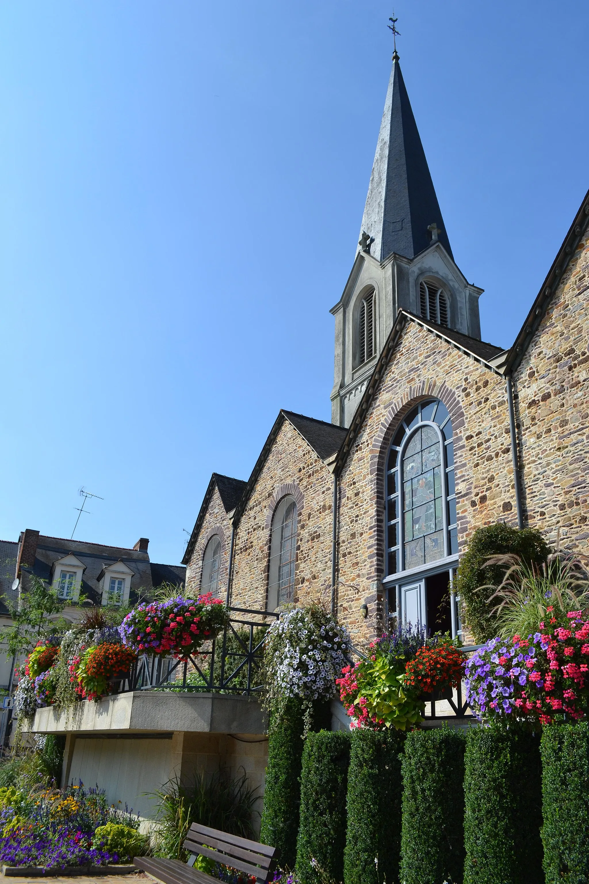 Photo showing: Eglise de Retiers