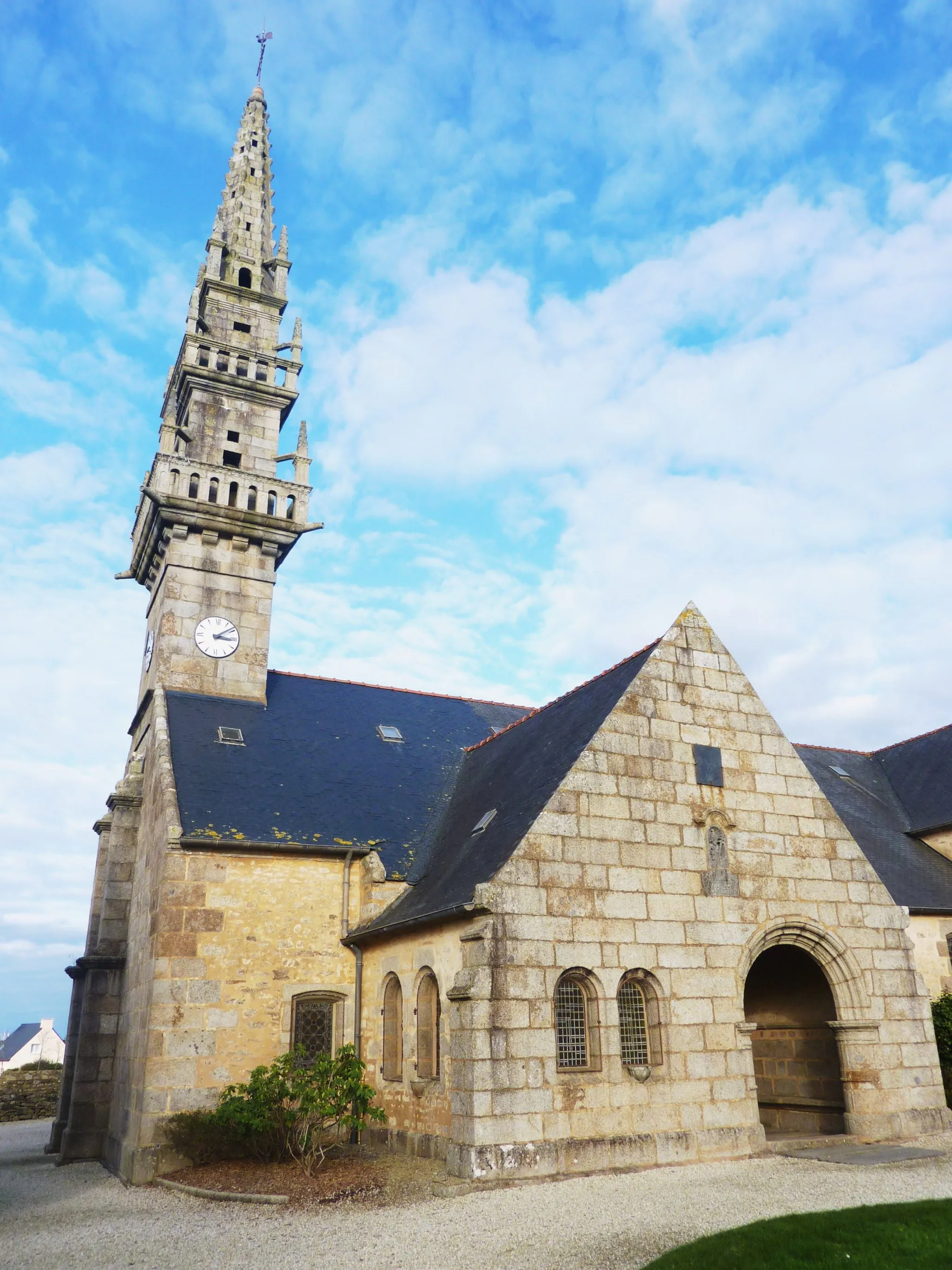 Photo showing: Milizac : l'église paroissiale