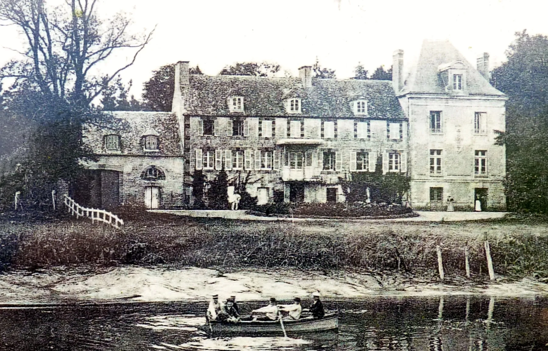 Photo showing: Pont-Scorff : le manoir de Saint-Urchaut vers 1915.